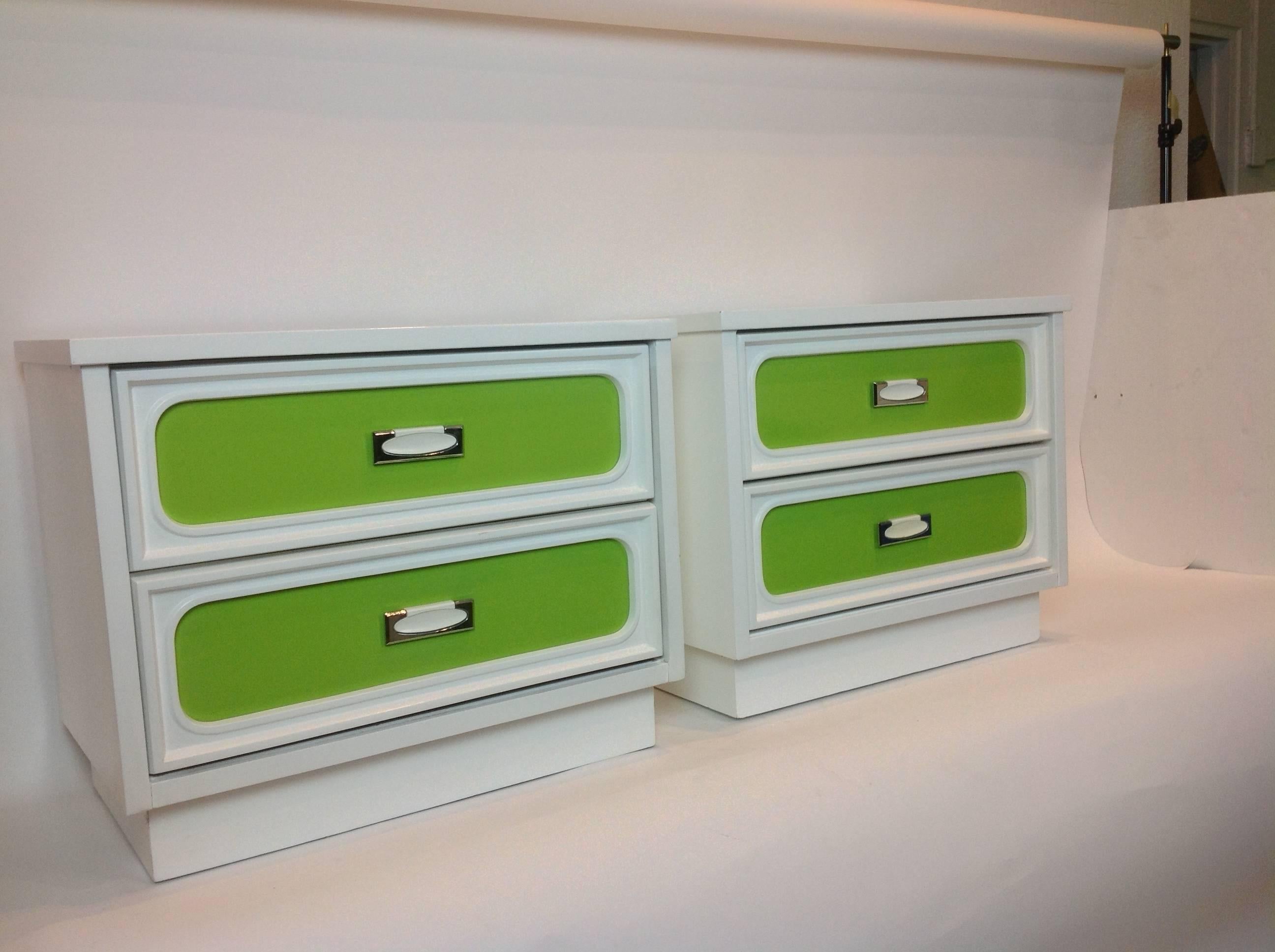 Lacquered Pair of Side Tables with Color Panel Drawers For Sale