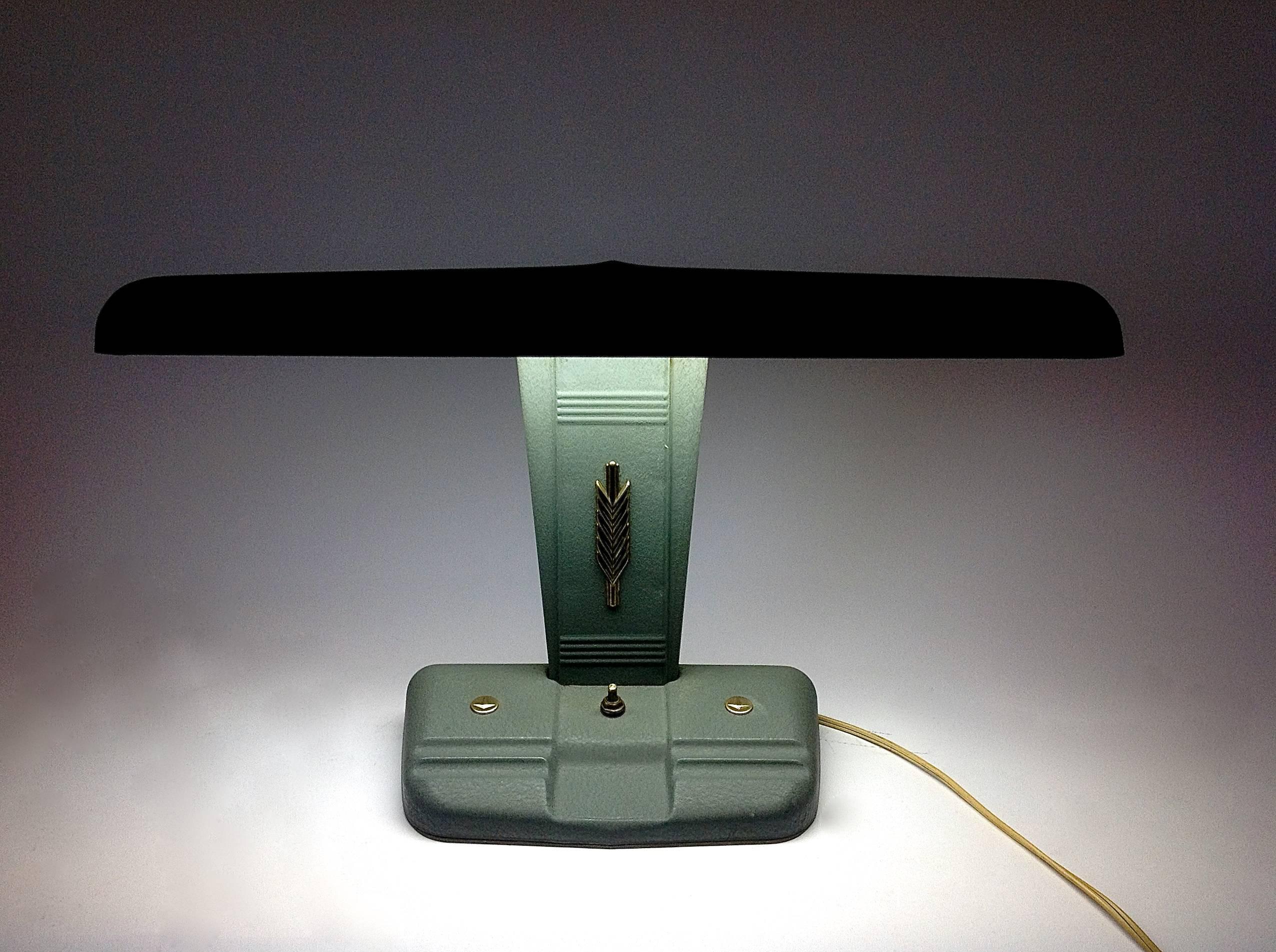 Mid-20th Century Green Pebbled Metal Industrial Office Desk Lamp