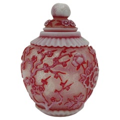 Fine Chinese 3 Colour Glass Overlay Covered Jar Snowstorm Ground Republic 20c 