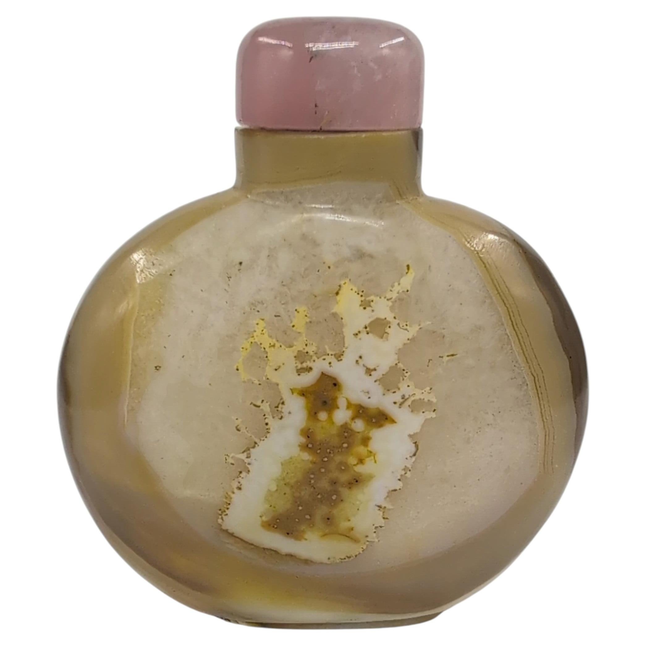 Large Antique Chinese Banded "Floater" Agate Snuff Bottle, Late Qing c.1900 For Sale