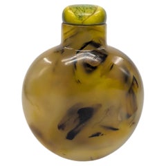 Antique Chinese Well-Hollowed Honey Agate Snuff Bottle, Late Qing, circa 1900