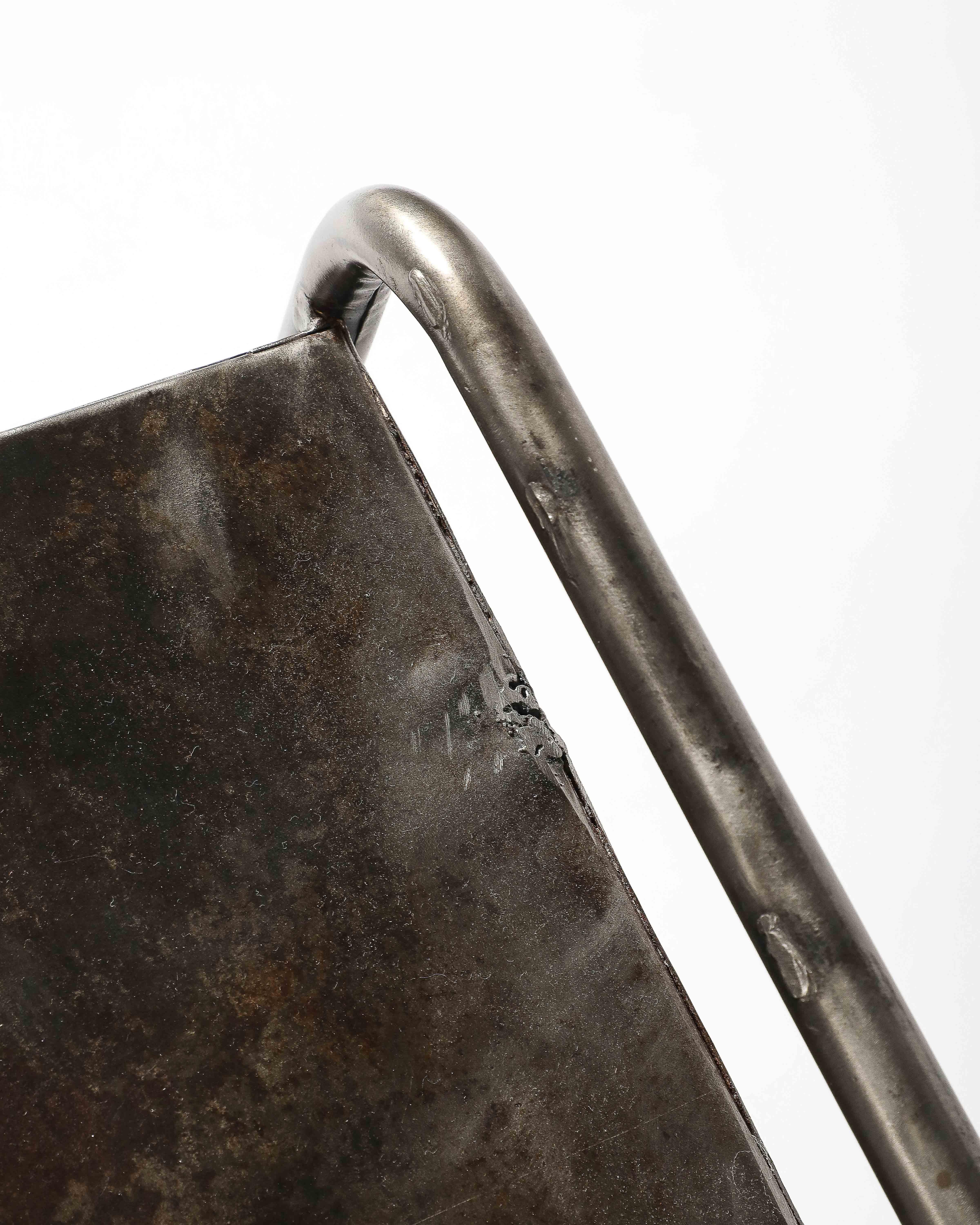 Acier Table d'appoint en métal/acier avec étagère, France, c. 1950 en vente