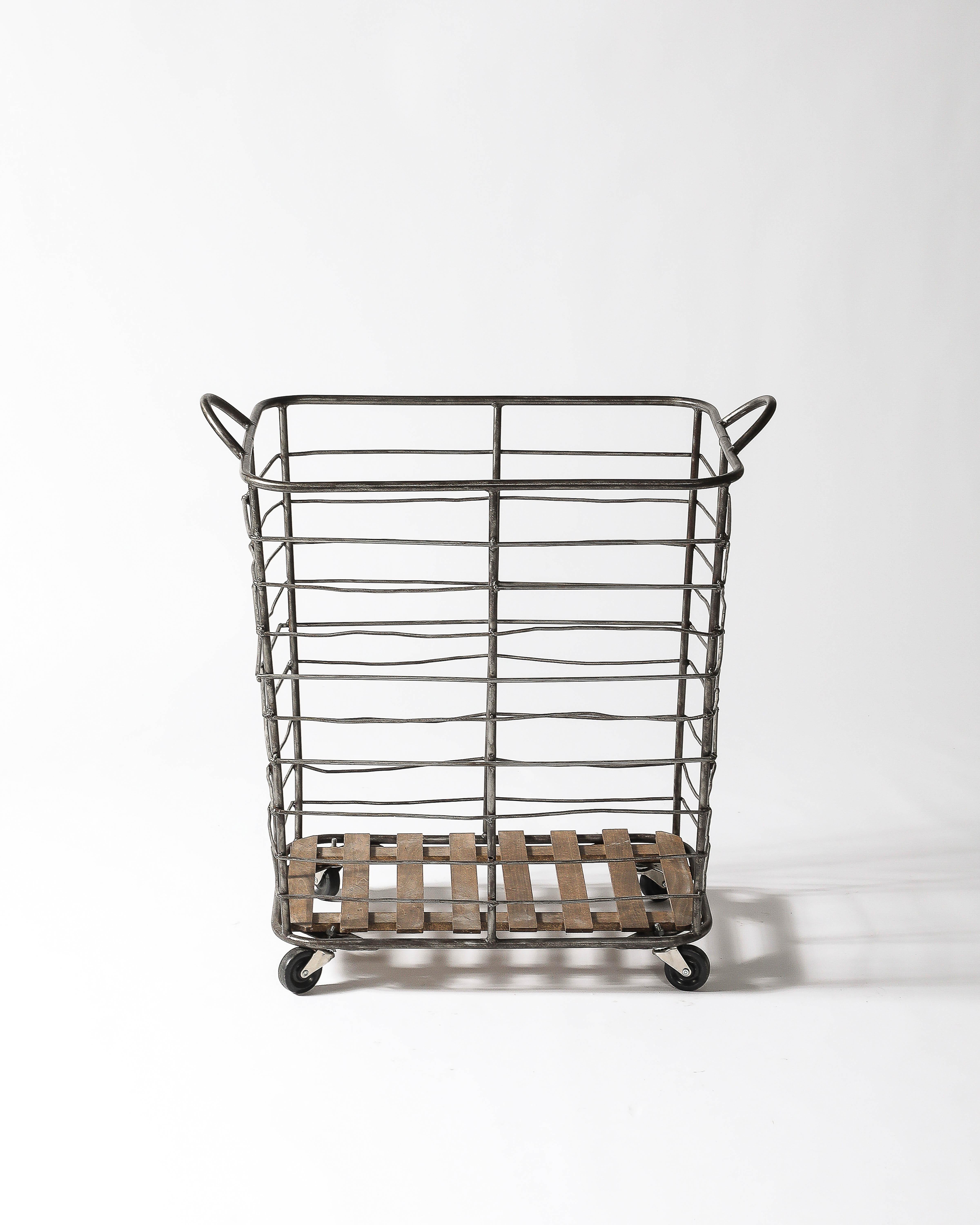 Metallo Carrello/cestello a rotelle in metallo e legno, Francia, 1950 ca. in vendita