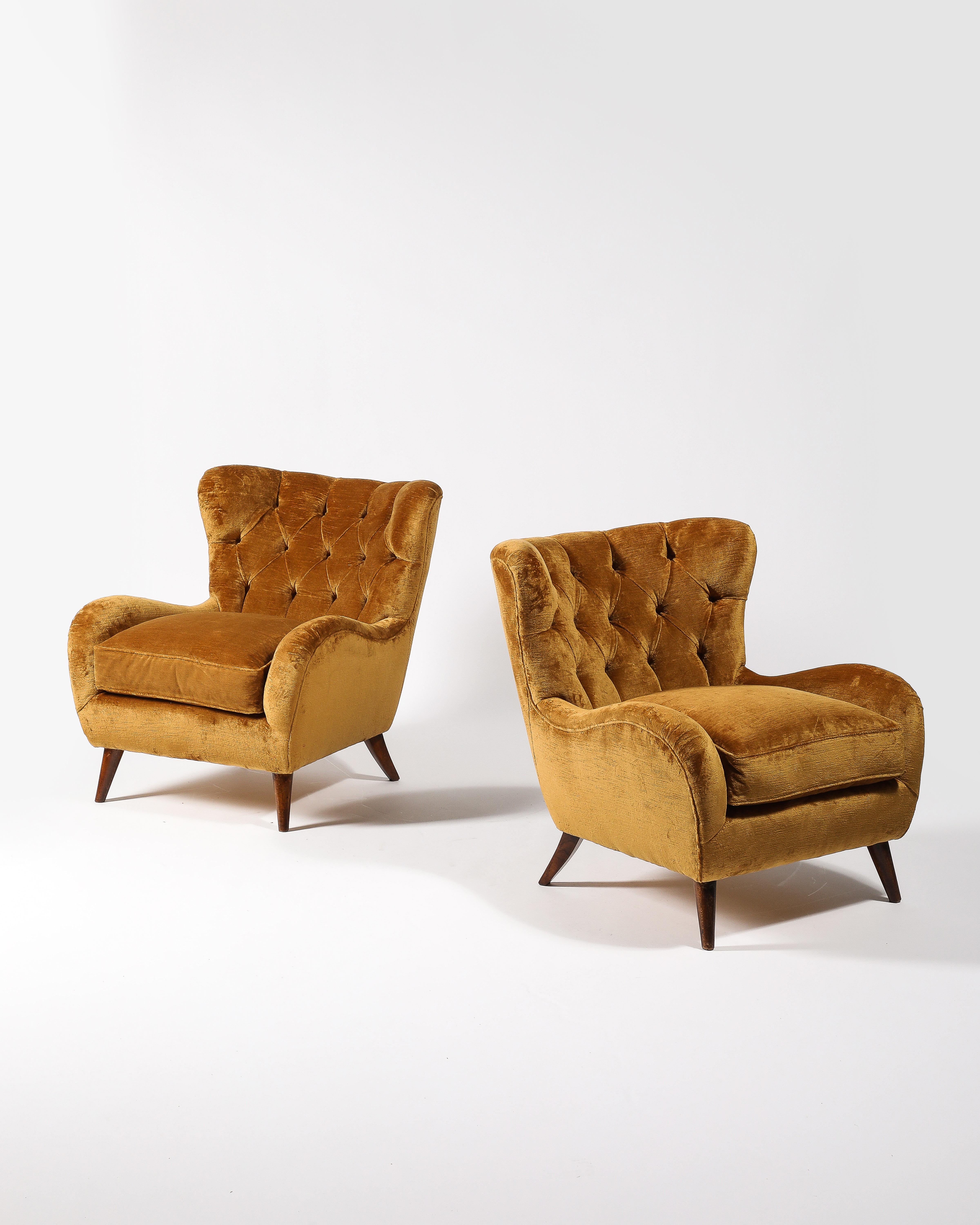 Fauteuil en velours doré touffeté, Italie, c. 1950 en vente 8