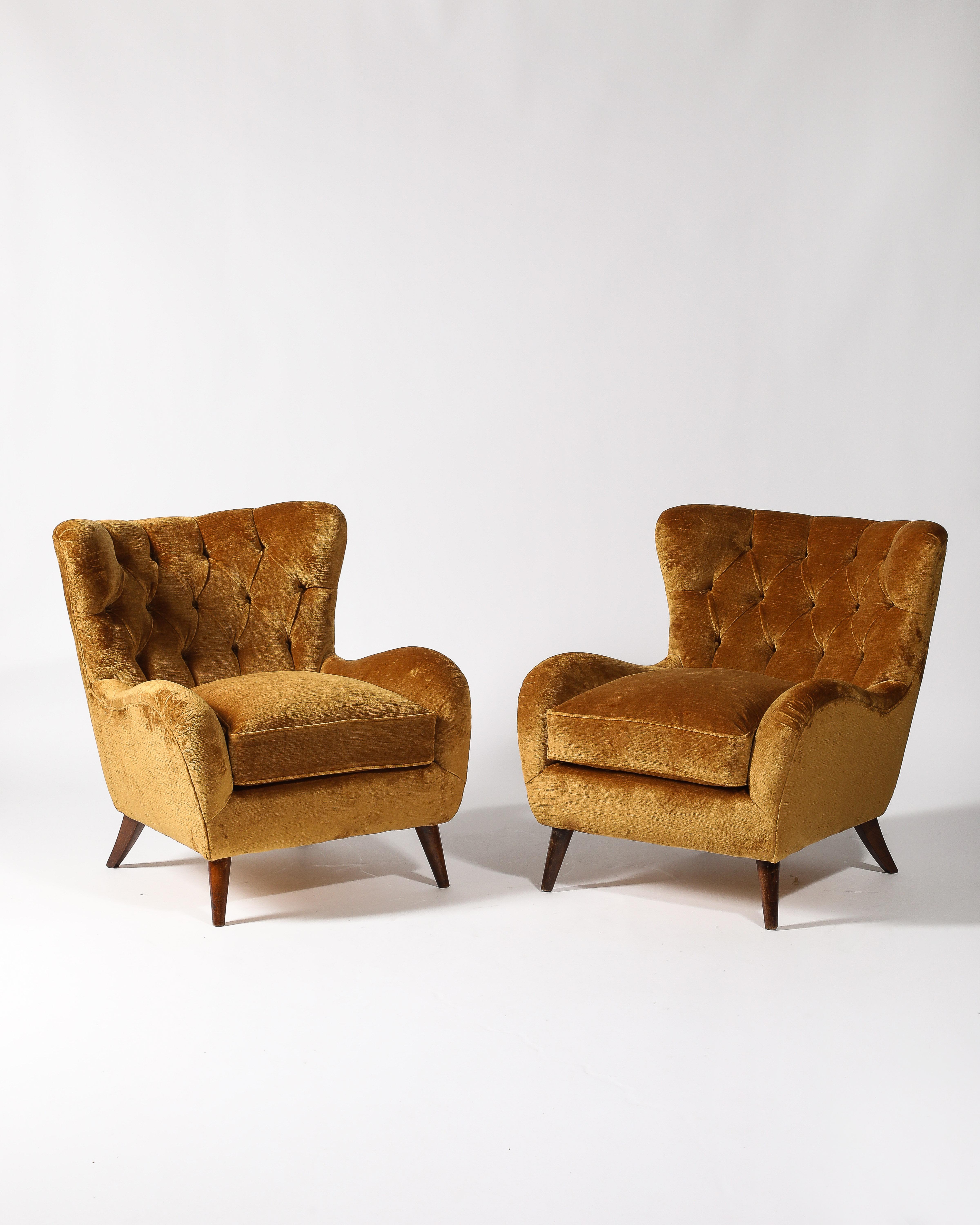italien Fauteuil en velours doré touffeté, Italie, c. 1950 en vente