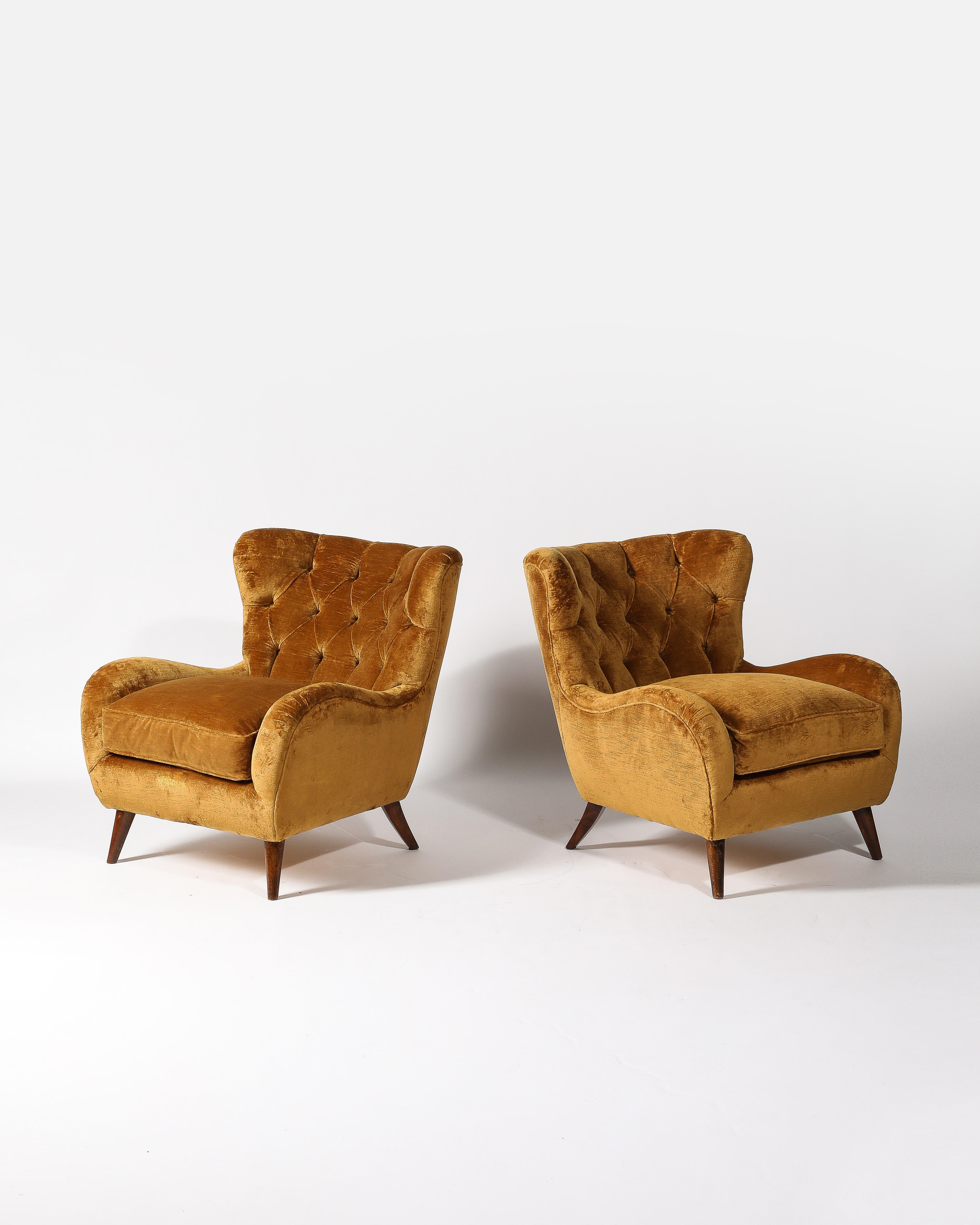 Fauteuil en velours doré touffeté, Italie, c. 1950 en vente 5