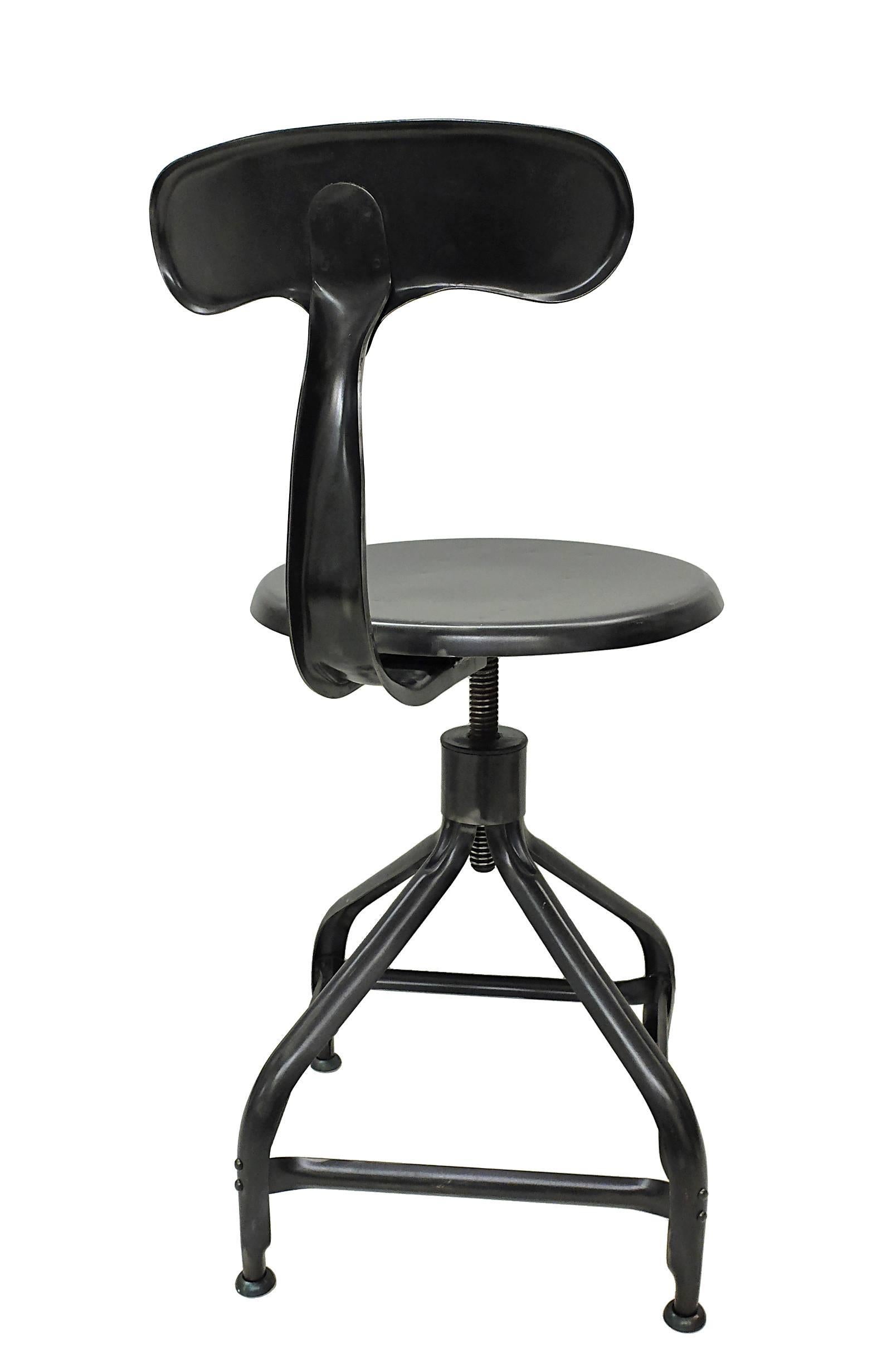 Industrial Working Adjustable Chair ' Nicole', Six Available, France, 1945 In Good Condition In Milan, IT