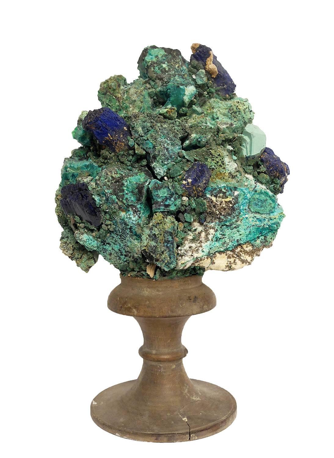 Wunderkammer Mineral Specimen, Pair of Light Blue and Blue Quartz Flakes Druzes In Good Condition In Milan, IT