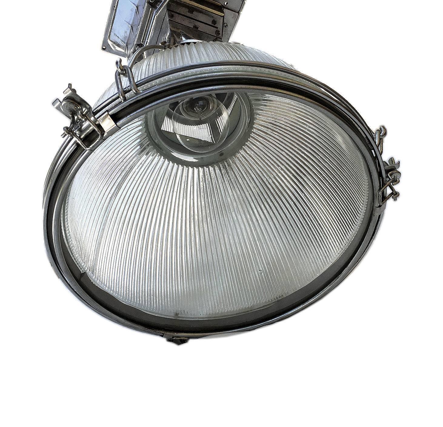 Astonishing Industrial Ceiling Lamp, USA, 1940 In Good Condition In Milan, IT
