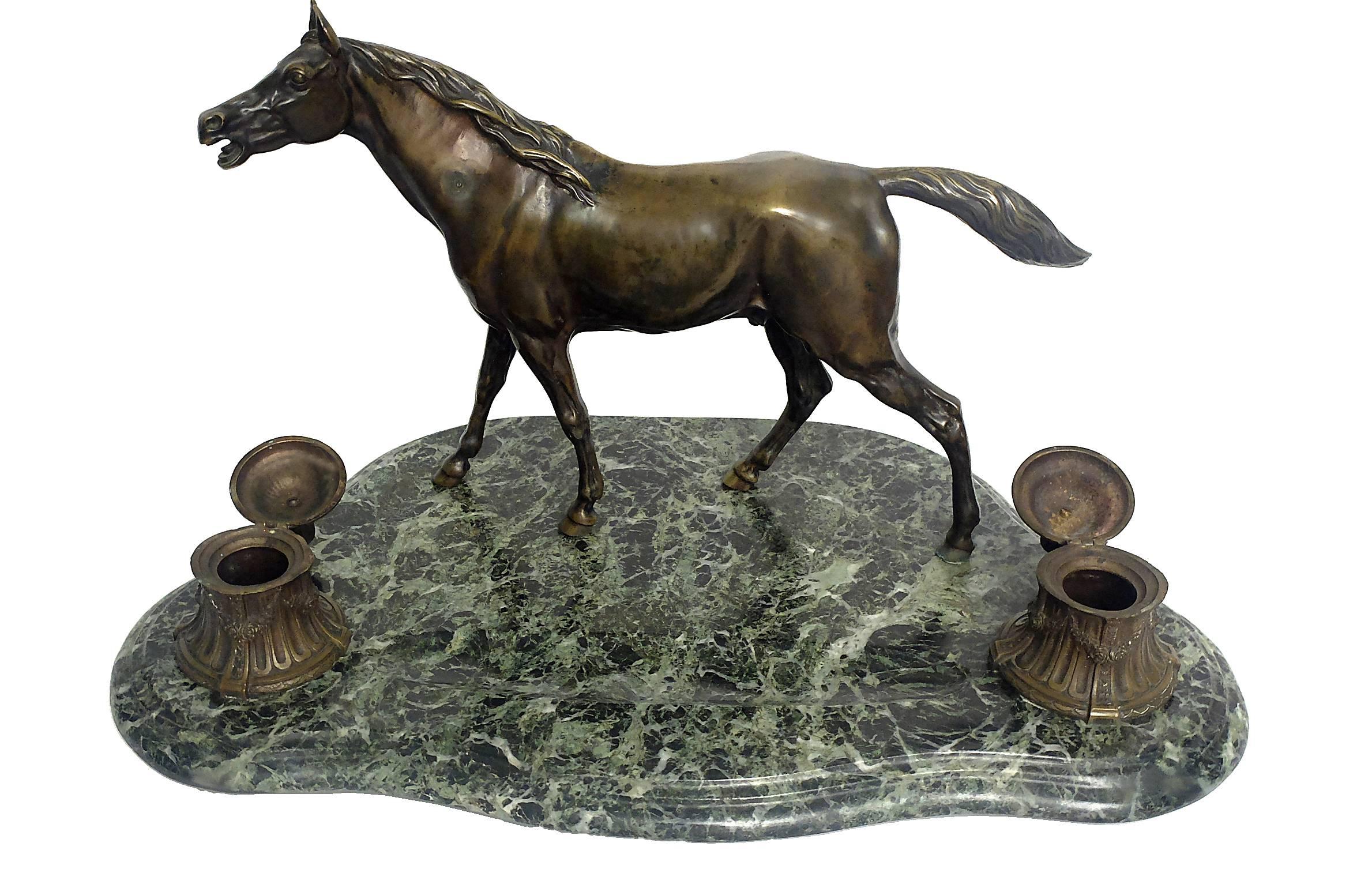 Important and Beautiful Desktop Inkwell with Horse In Good Condition In Milan, IT