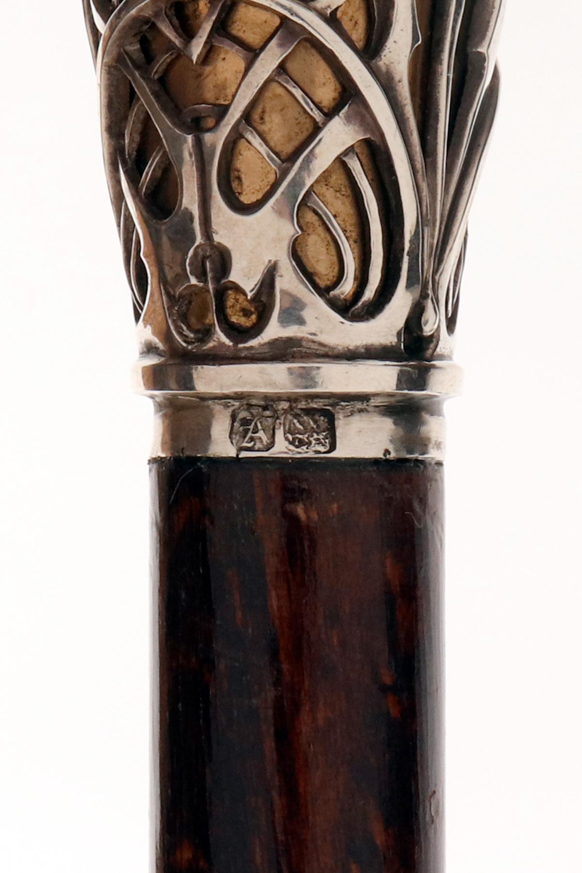 Canne à bijoux avec monogramme Charlotte, par Philippe Wolfers, Belgique 1900. en vente 1