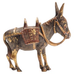 Eine Wiener Miniaturbronze, die einen Esel mit seinem Packsattel darstellt, Österreich 1890.