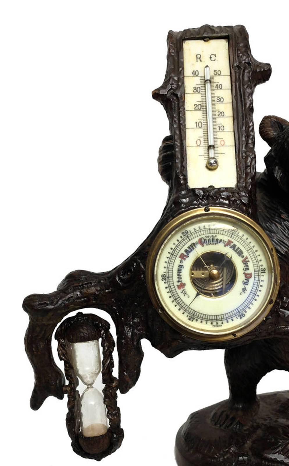 Beautiful Black Forrest Bear, Thermometer, Barometer and Hourglass In Good Condition In Milan, IT