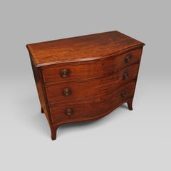 Hepplewhite Mahogany Serpentine Chest Of Drawers