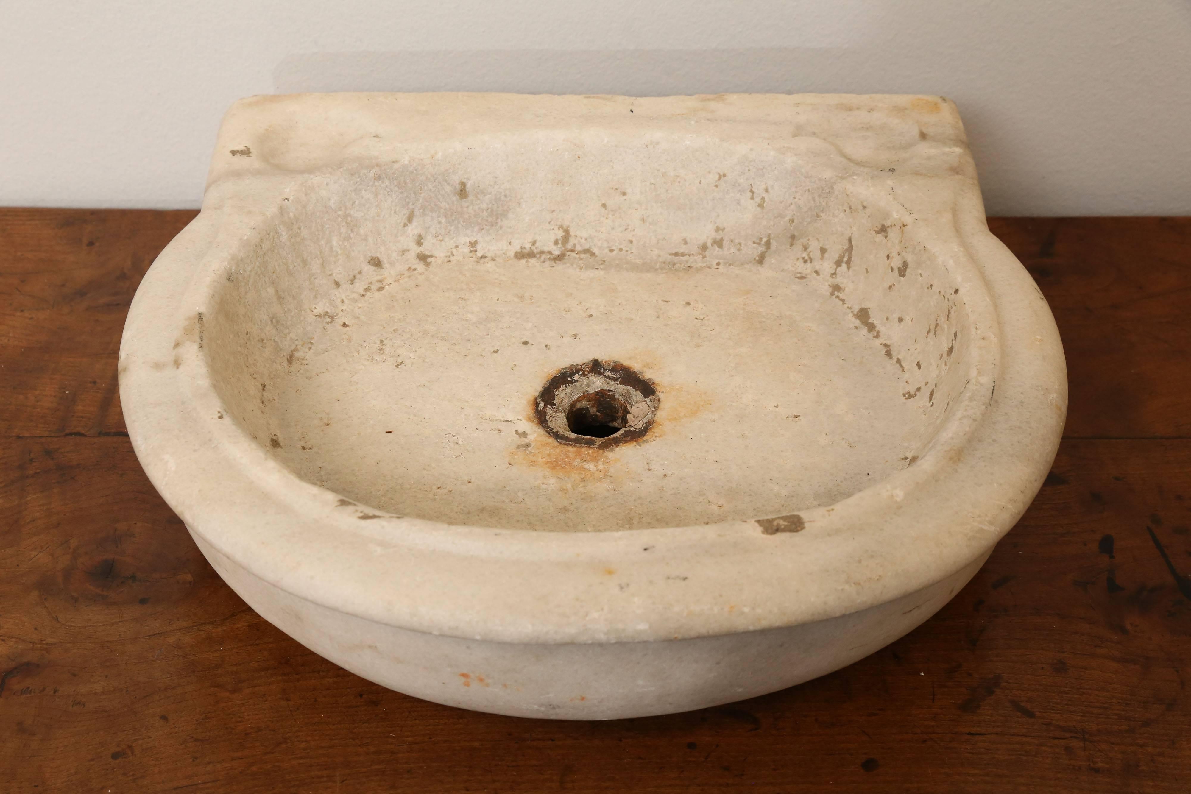 19th Century Marble Sink In Good Condition In Houston, TX
