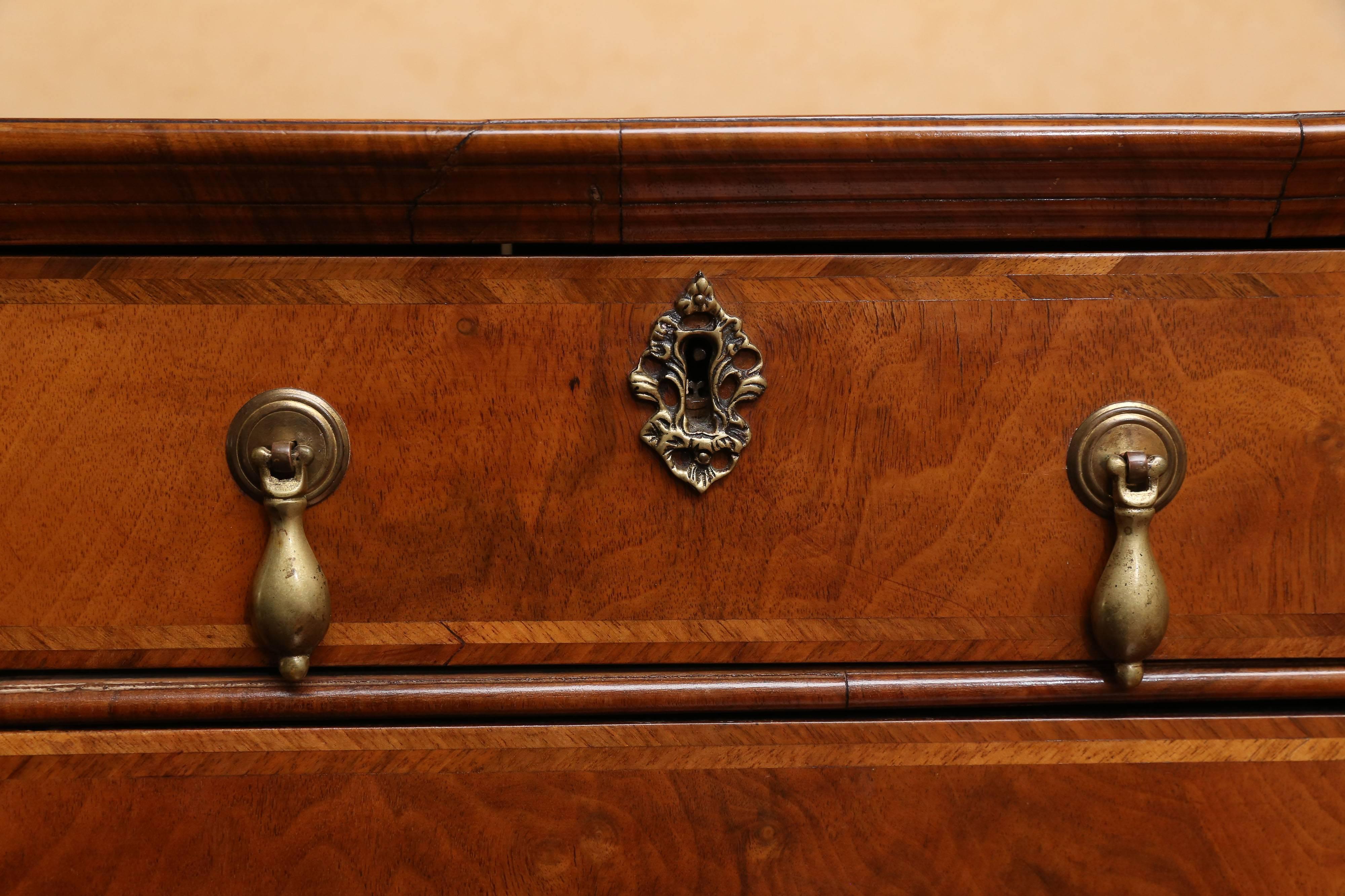 18th Century William and Mary Walnut Chest For Sale 1
