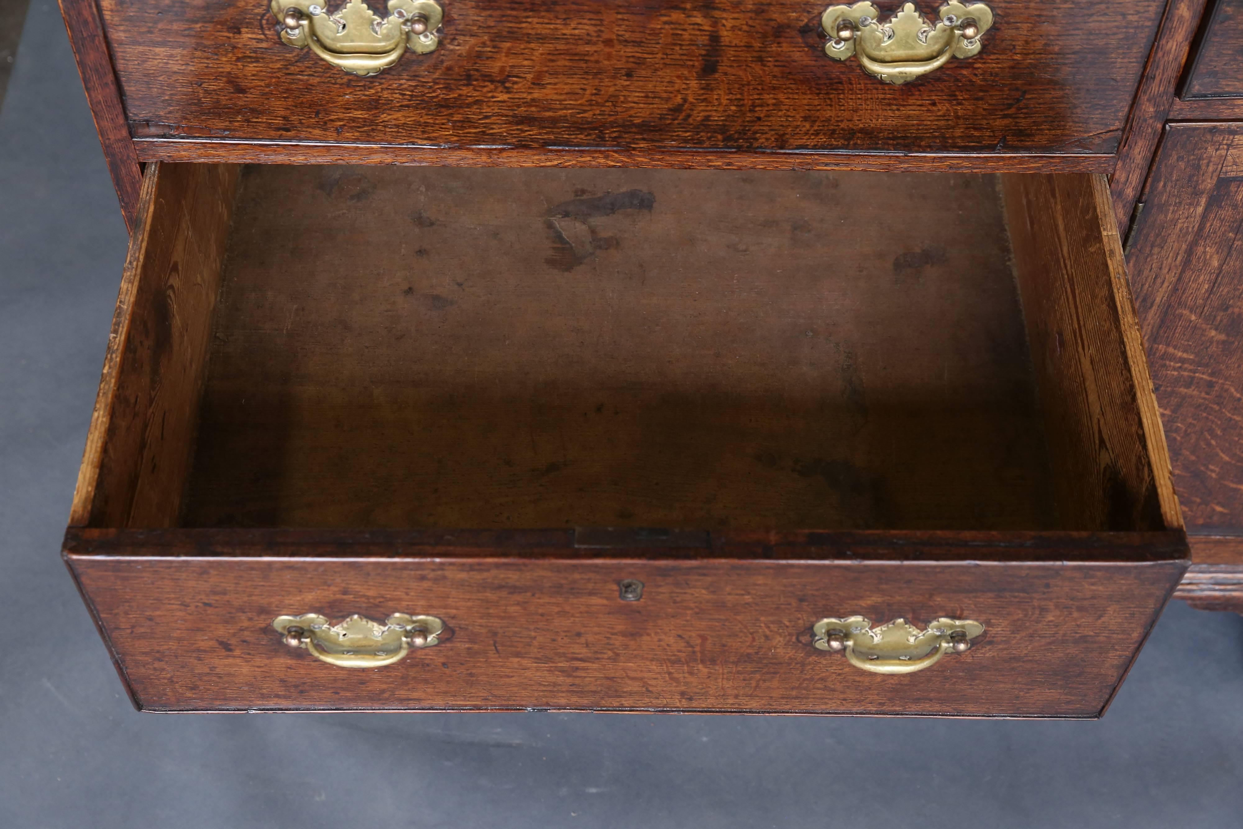 18th Century George III Oak Dresser Base For Sale 4