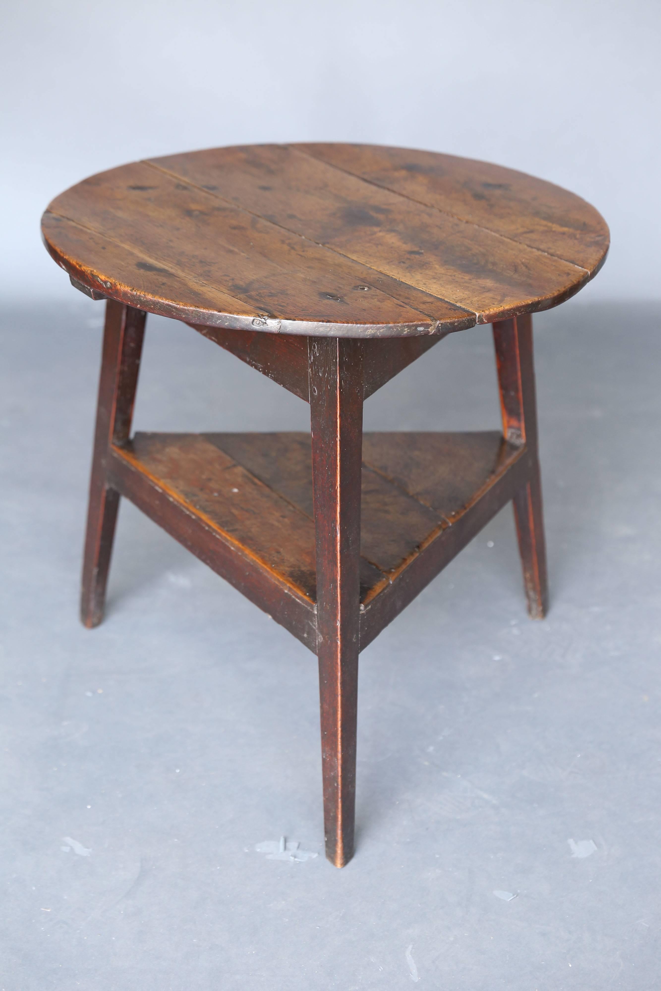 18th Century Cricket Table In Excellent Condition In Houston, TX