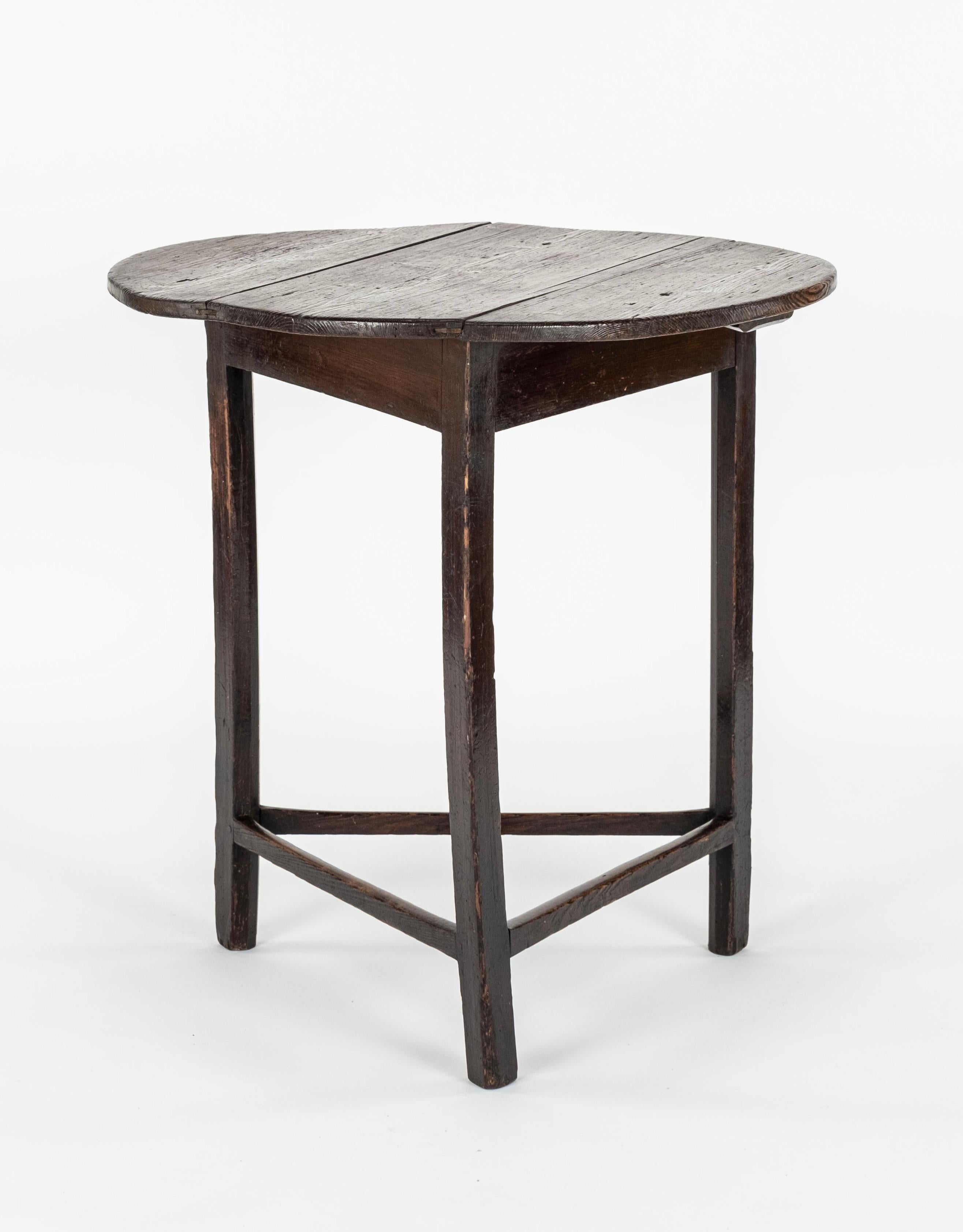 Table de cricket Bon état - En vente à Houston, TX