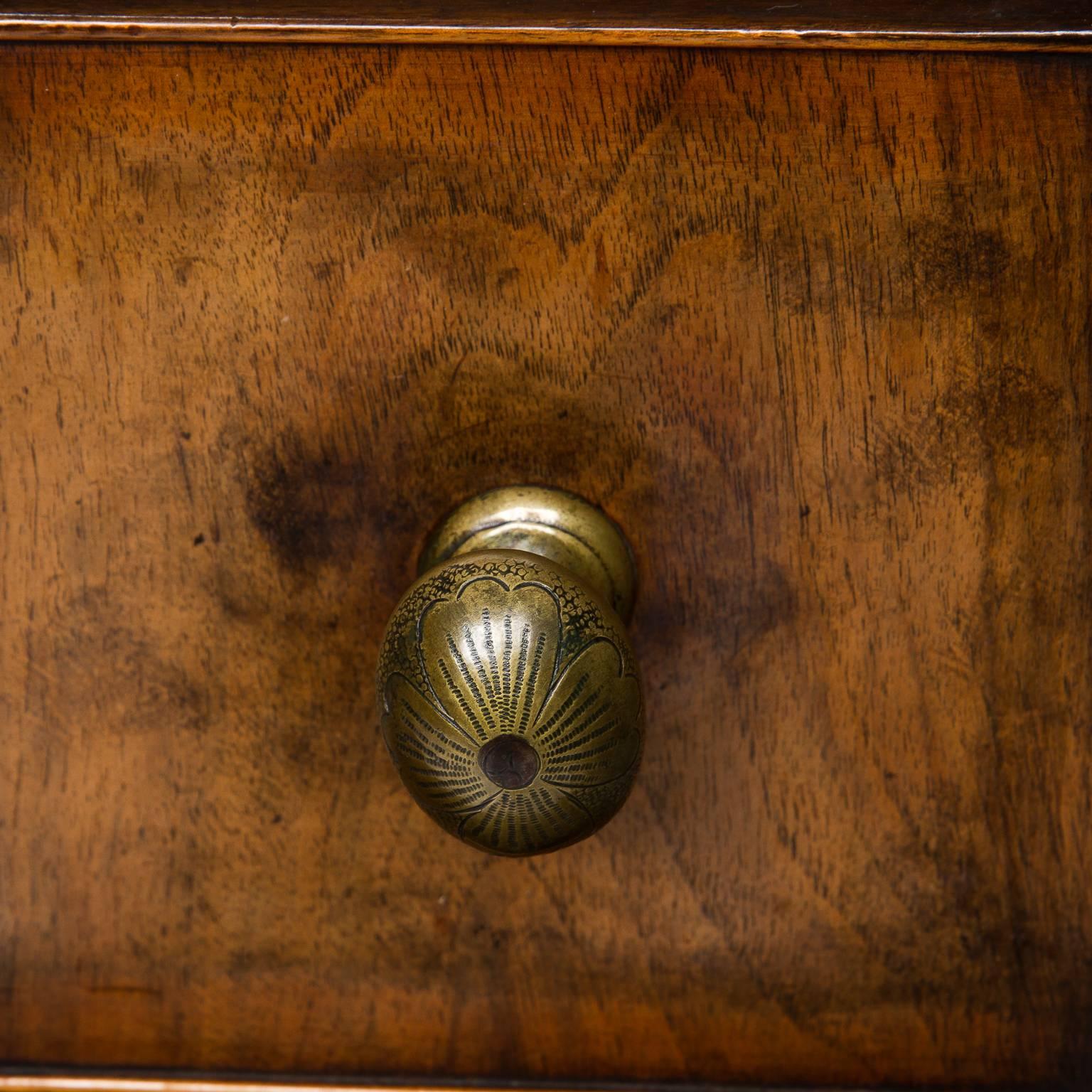 19th Century English Walnut Serving Sideboard In Good Condition In Hixson, TN