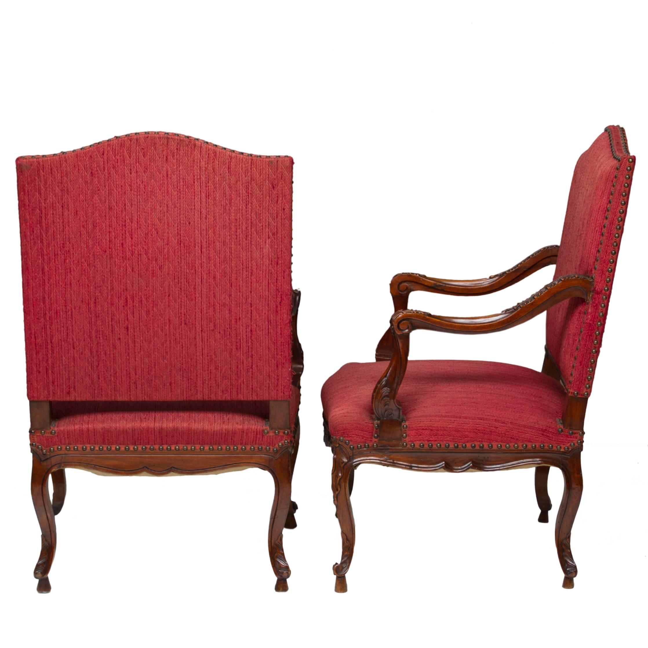 19th Century Pair of Louis XV Walnut Fauteuil's In Excellent Condition In Hixson, TN