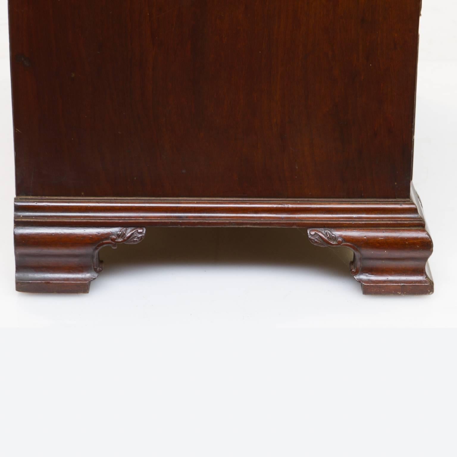 chest of drawers mahogany