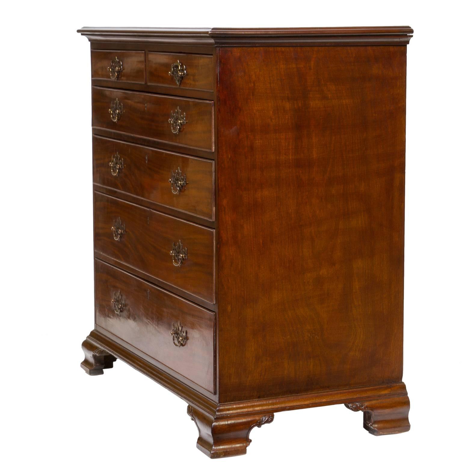 Woodwork 19th Century Chippendale Mahogany Chest of Drawers