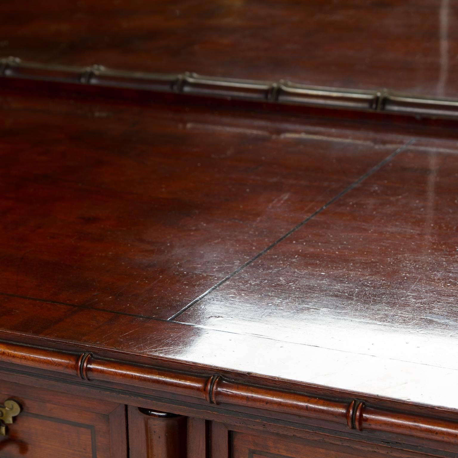 19th Century English Pedestal Sideboard with Mirror Back In Good Condition In Hixson, TN