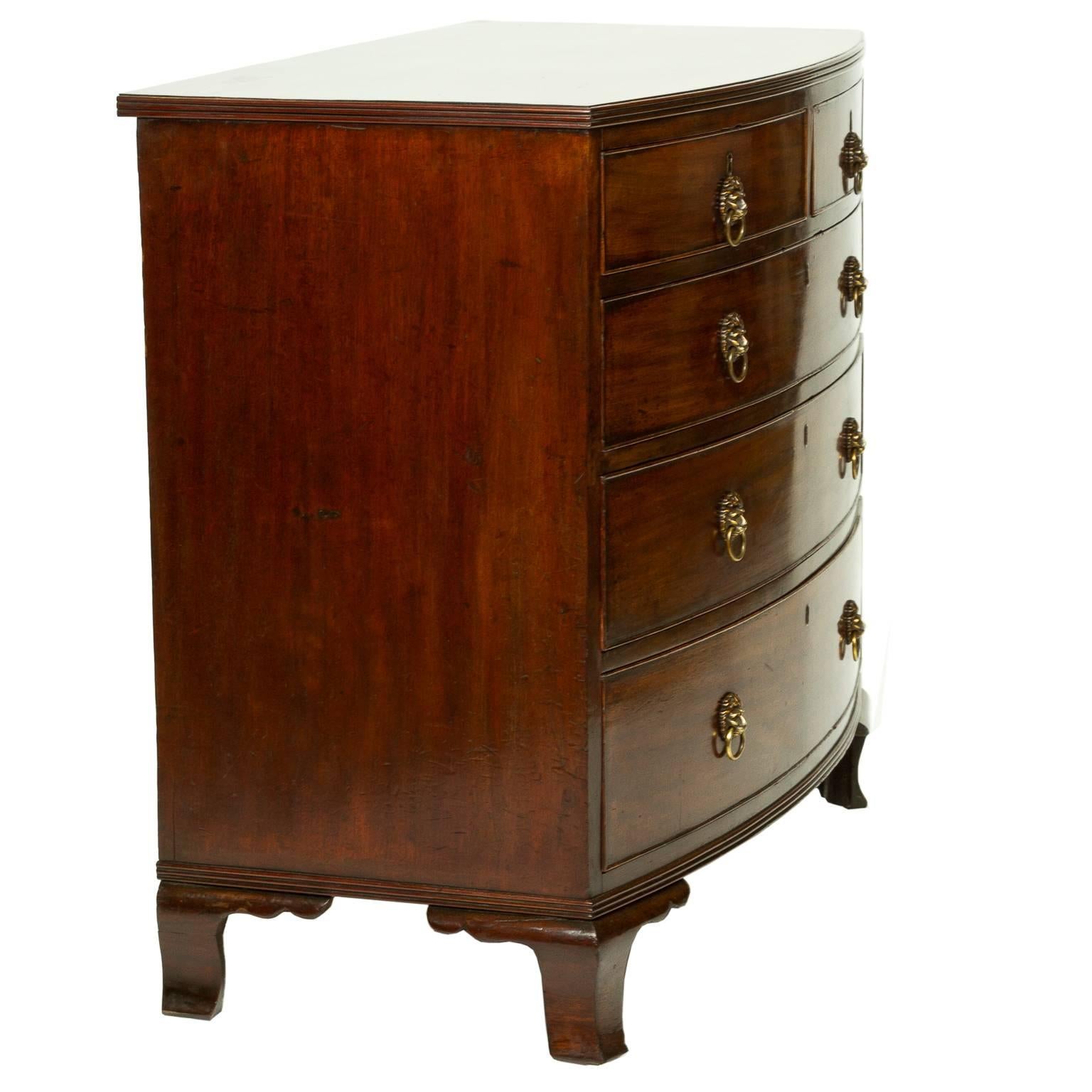 Woodwork Georgian Mahogany Bow Front Chest of Drawers, circa 1780