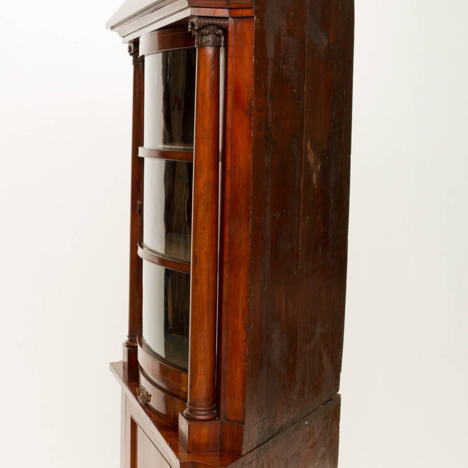19th Century Mahogany Corner Cabinet In Good Condition In Hixson, TN