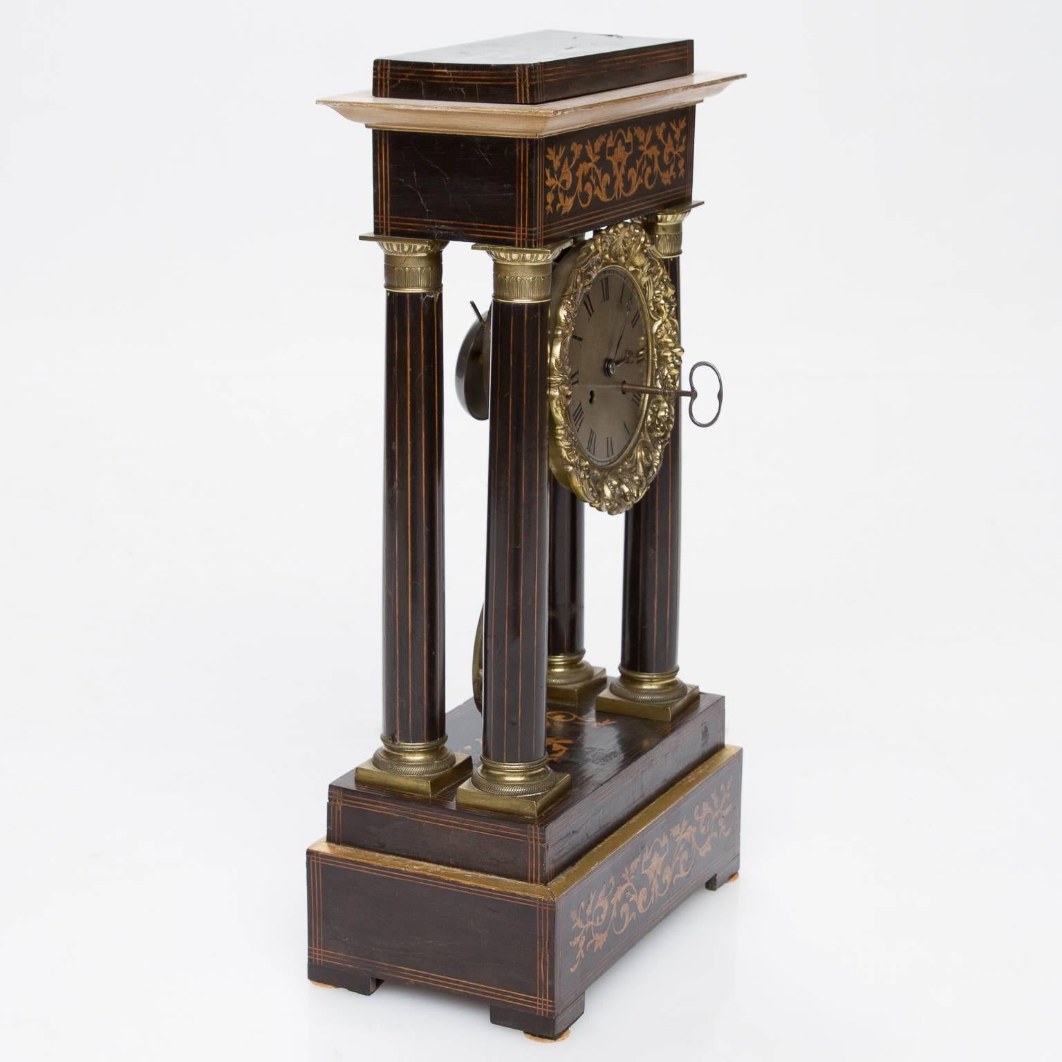 19th Century French Portico Mantel Clock In Excellent Condition In Hixson, TN