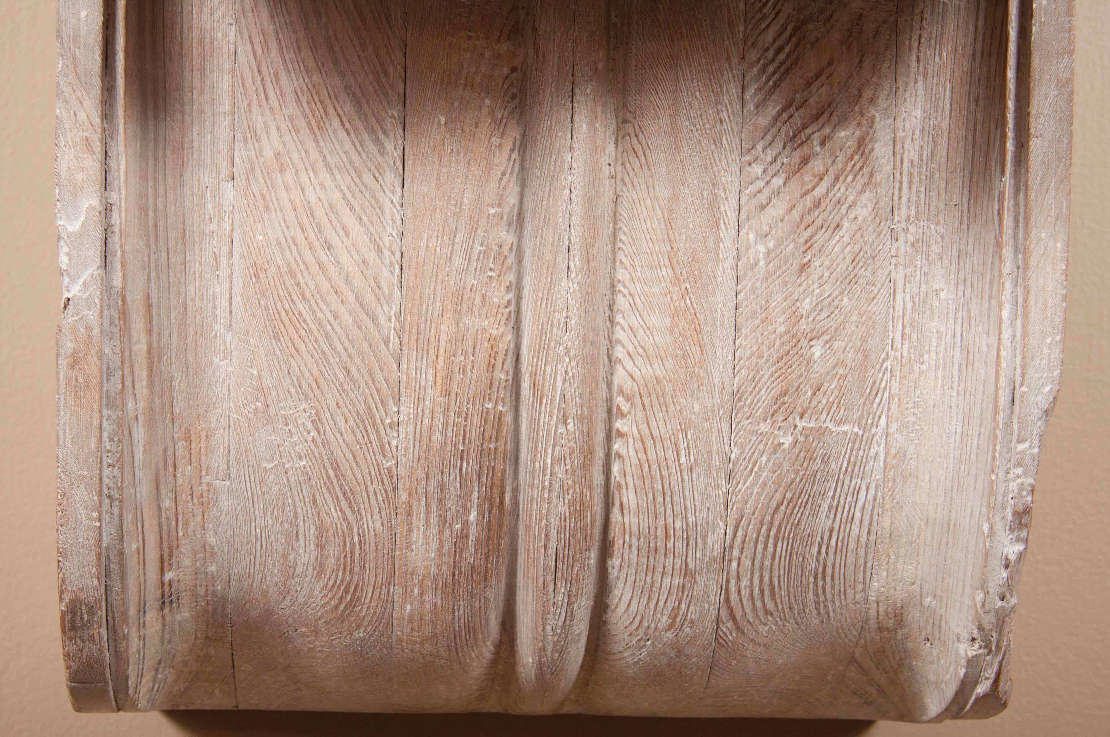 Espectacular Pareja de Ménsulas de Pared de Madera de Ciprés en venta 3