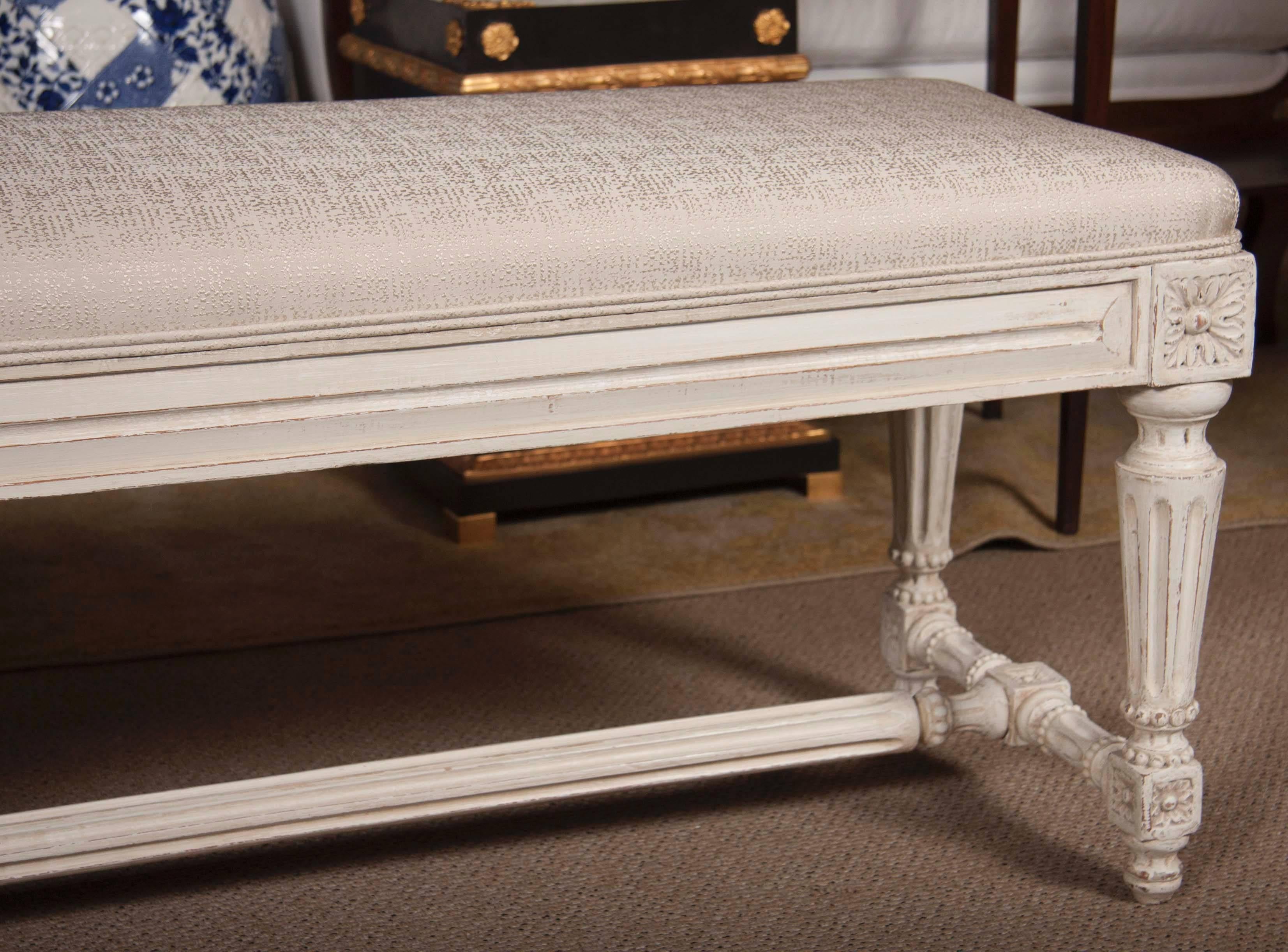 Late 19thCentury Louis XVI Painted Banquette In Good Condition In Stamford, CT