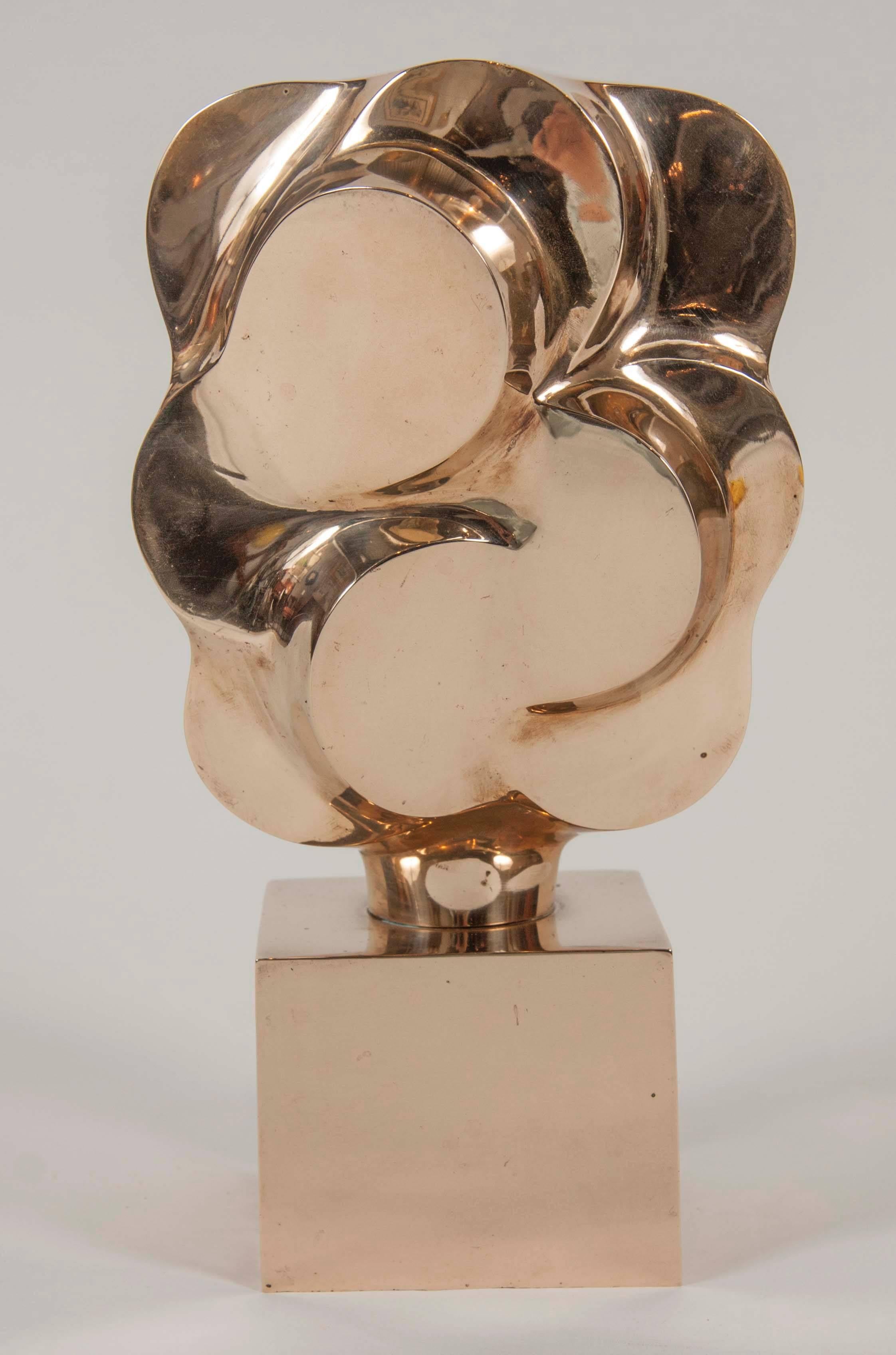 A polished bronze sculpture by Augustin Filipovic (Canadian, 1931-1998) incised signature and numbered 1/7.
Born in Croatia, Filipovic emigrated to Toronto circa 1960 and organized an artists' cooperative and studio. He exhibited throughout Canada