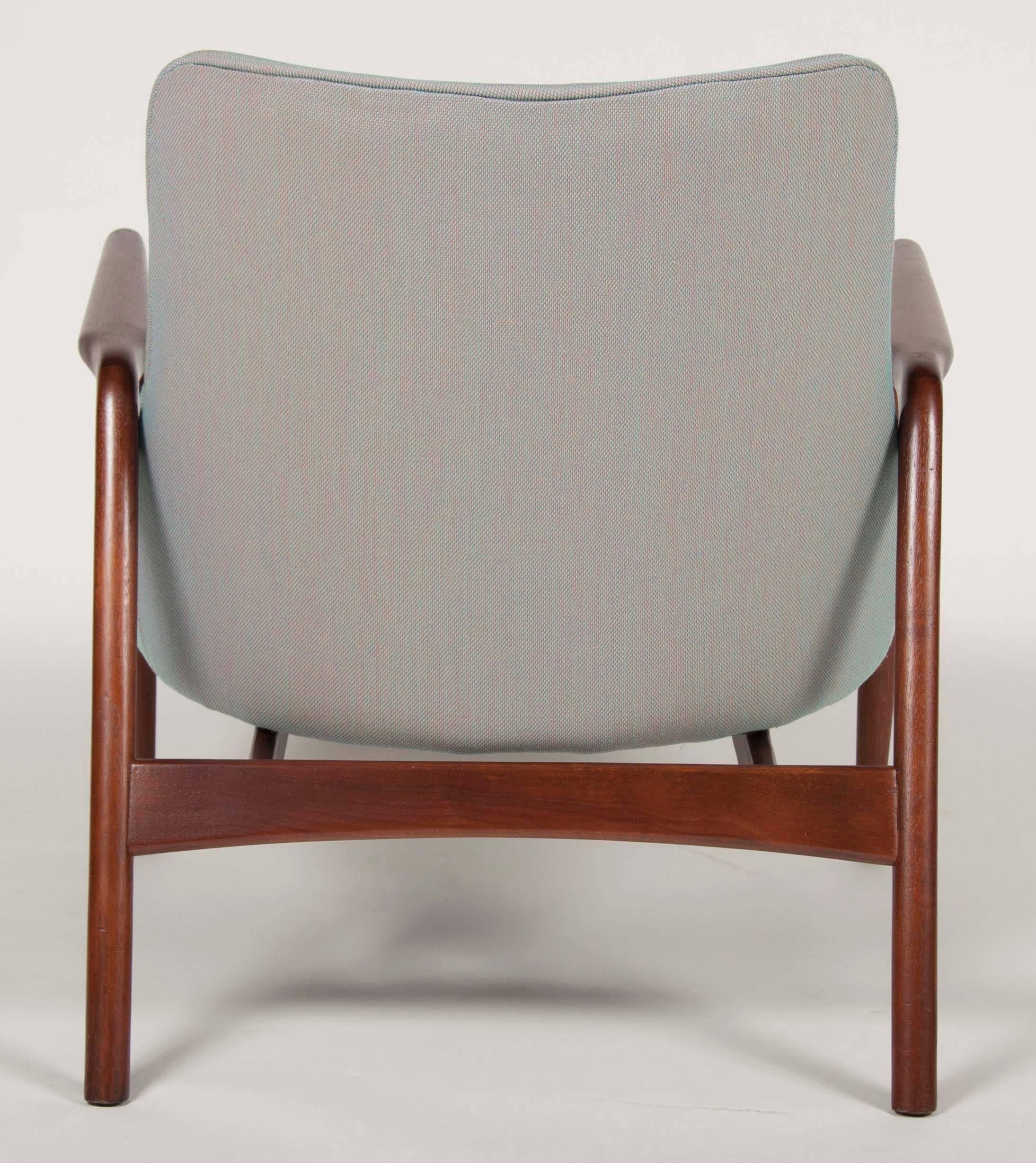 Ib Kofod-Larsen Lounge Chair In Excellent Condition In Stamford, CT