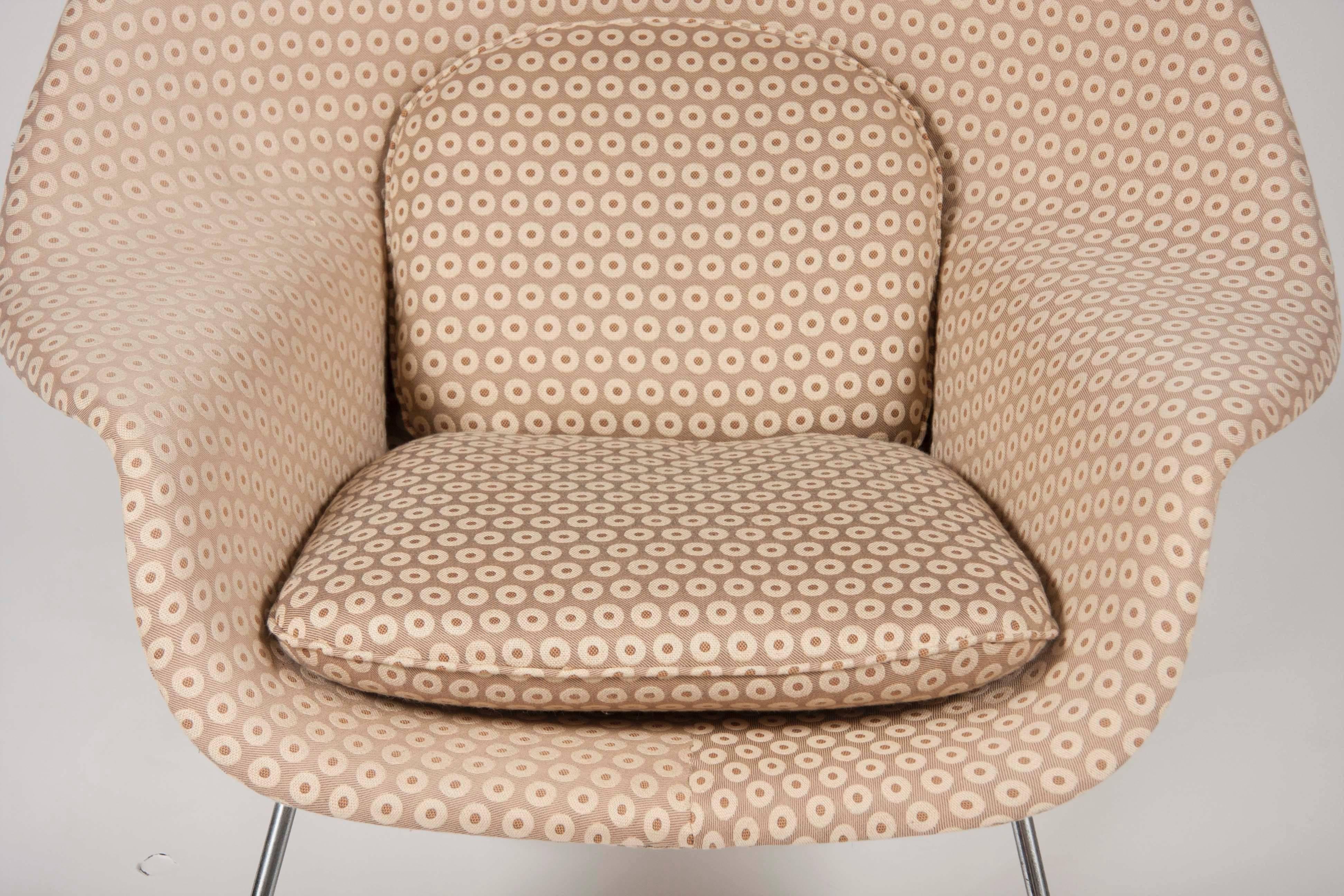 Eero Saarinen Womb Chair 2