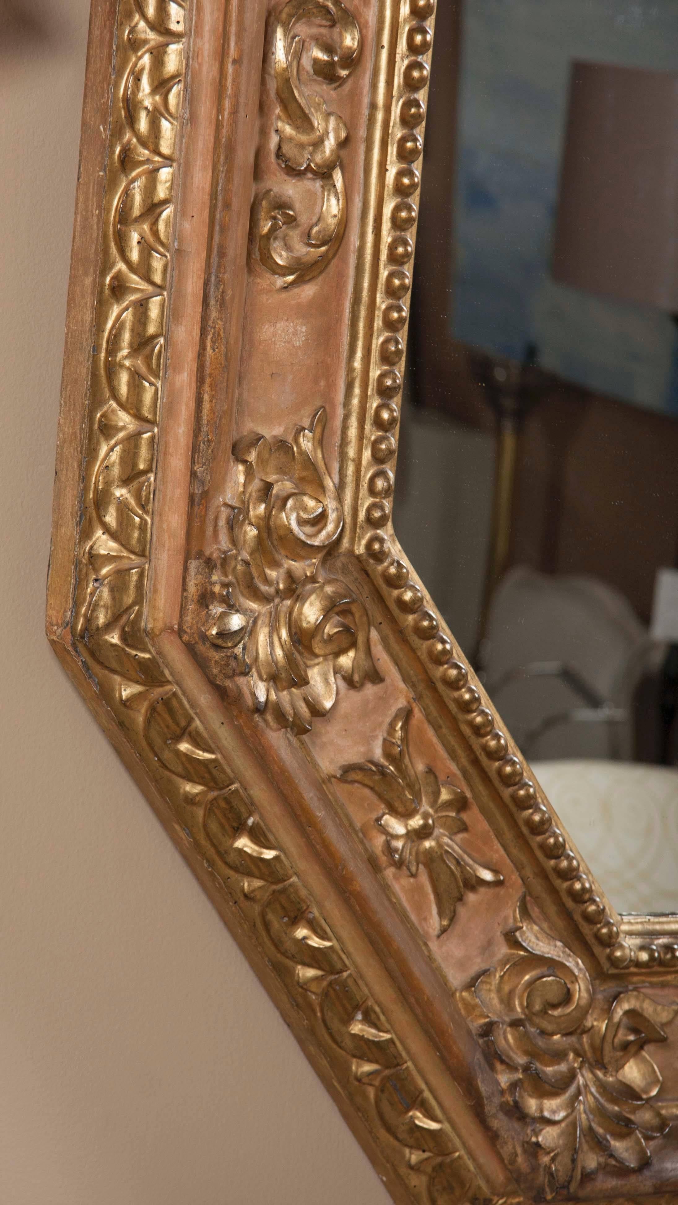 18th Century Handsome Italian Giltwood Octagonal Mirror