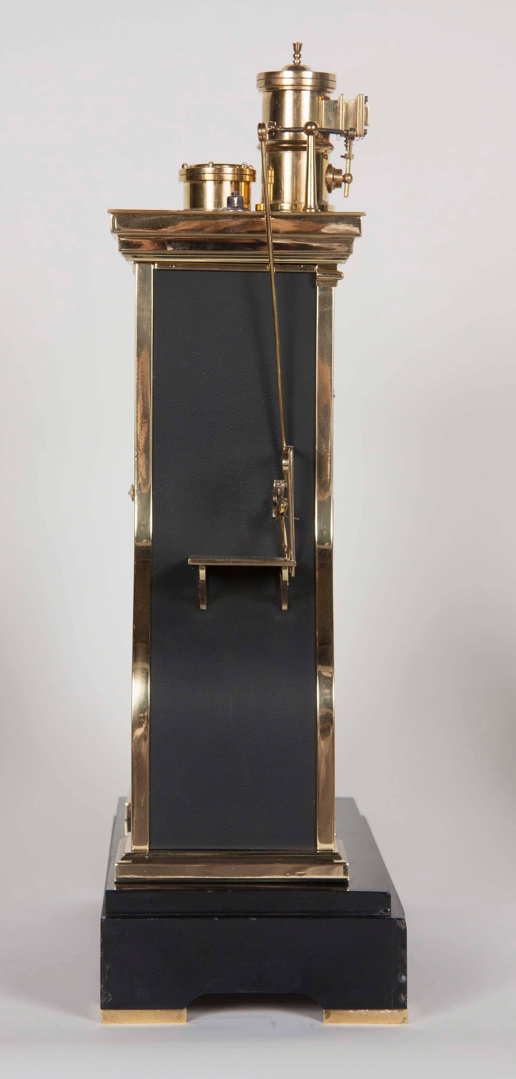 Französische Uhr des 19. Jahrhunderts mit passendem Kandelaber im Zustand „Gut“ im Angebot in Stamford, CT