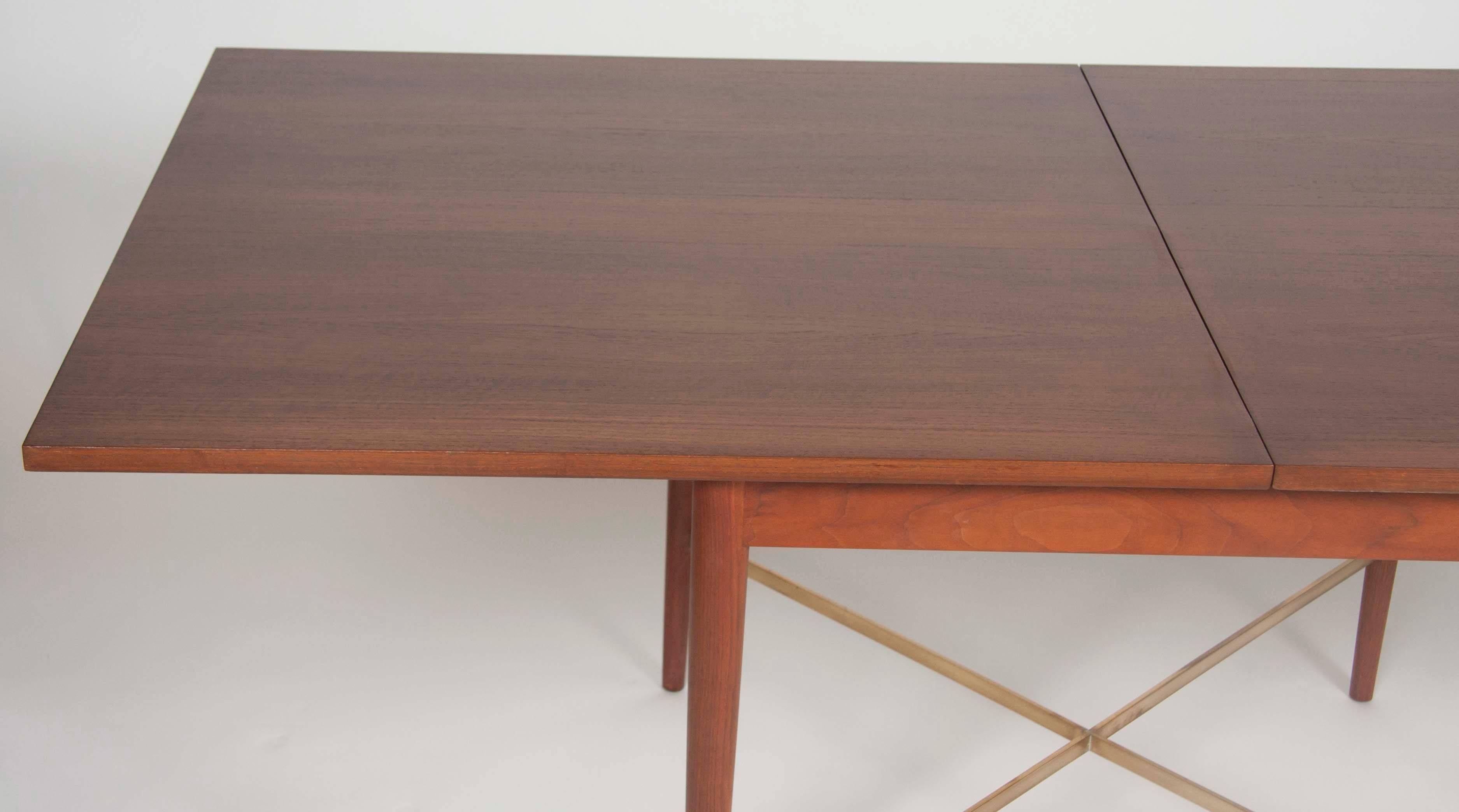 Mid-20th Century Paul McCobb Card Table with Folding Top And Brass Stretchers 