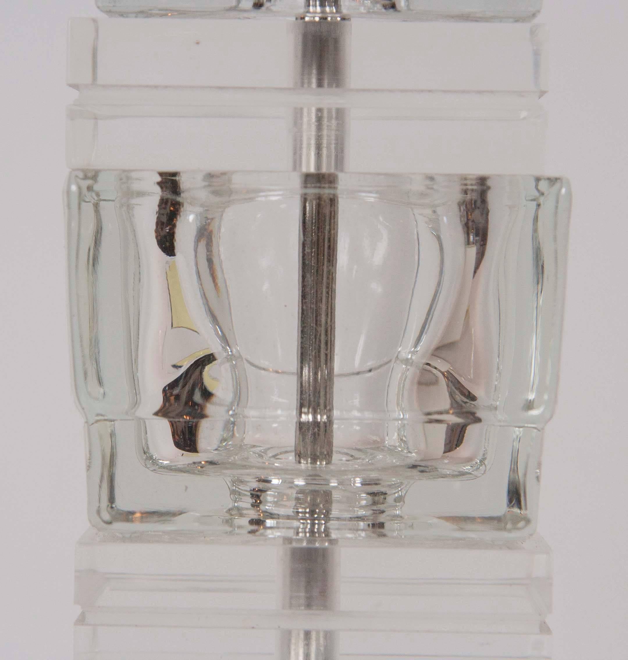Paar Lucite-Tischlampen im Stil von Karl Springer (Glas) im Angebot