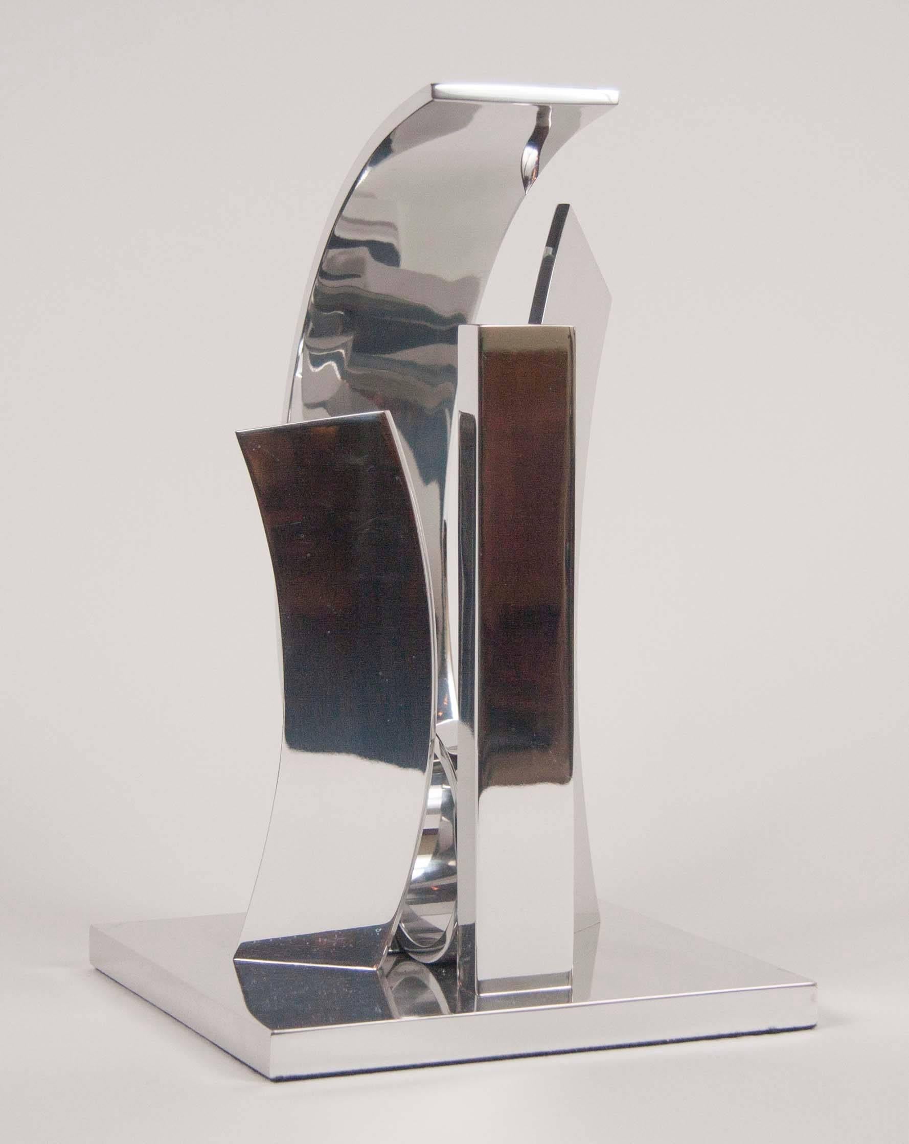 Sculpture en aluminium poli 