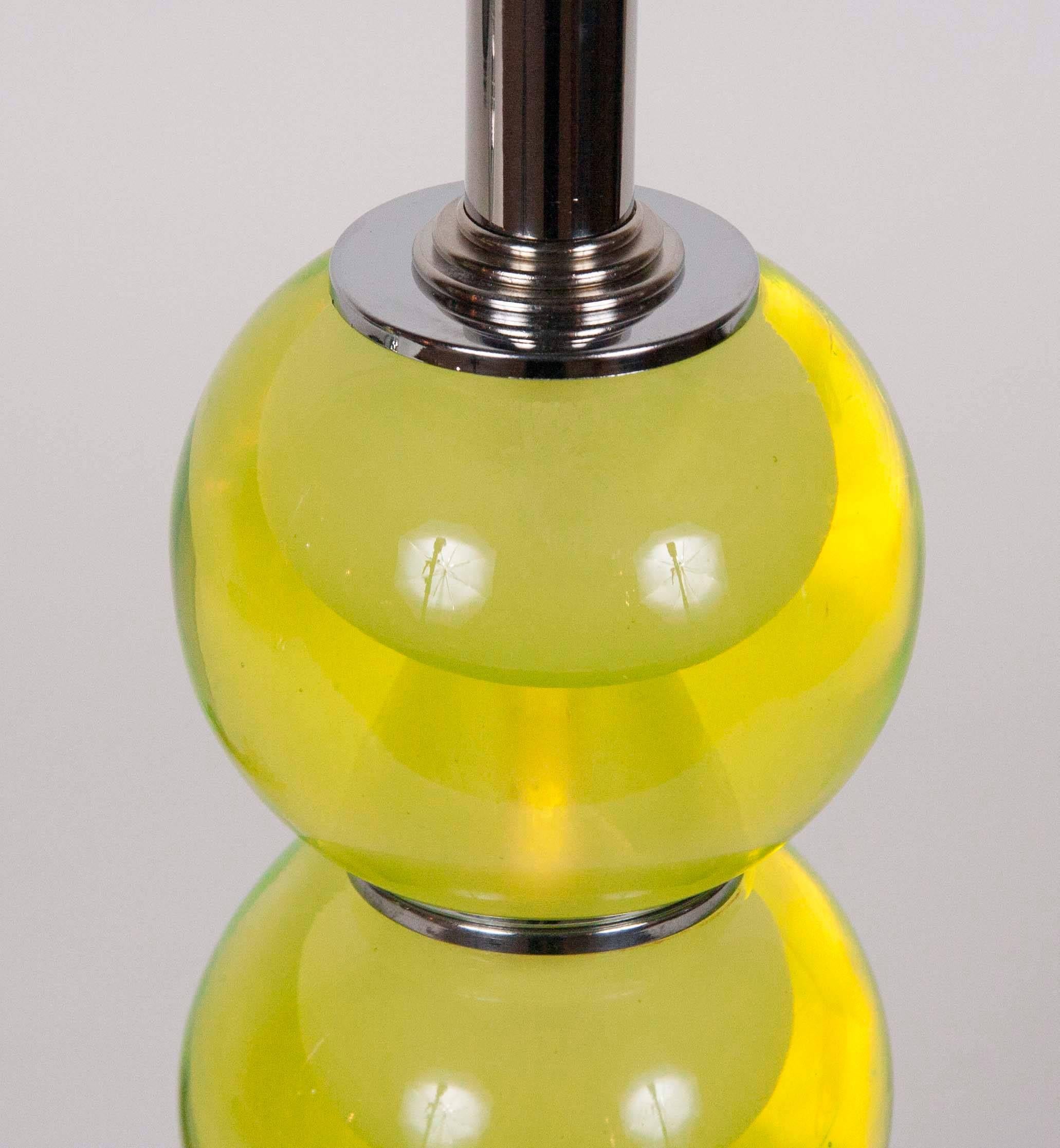 Pair of Mid-Century Murano Glass Lamps In Good Condition For Sale In Stamford, CT