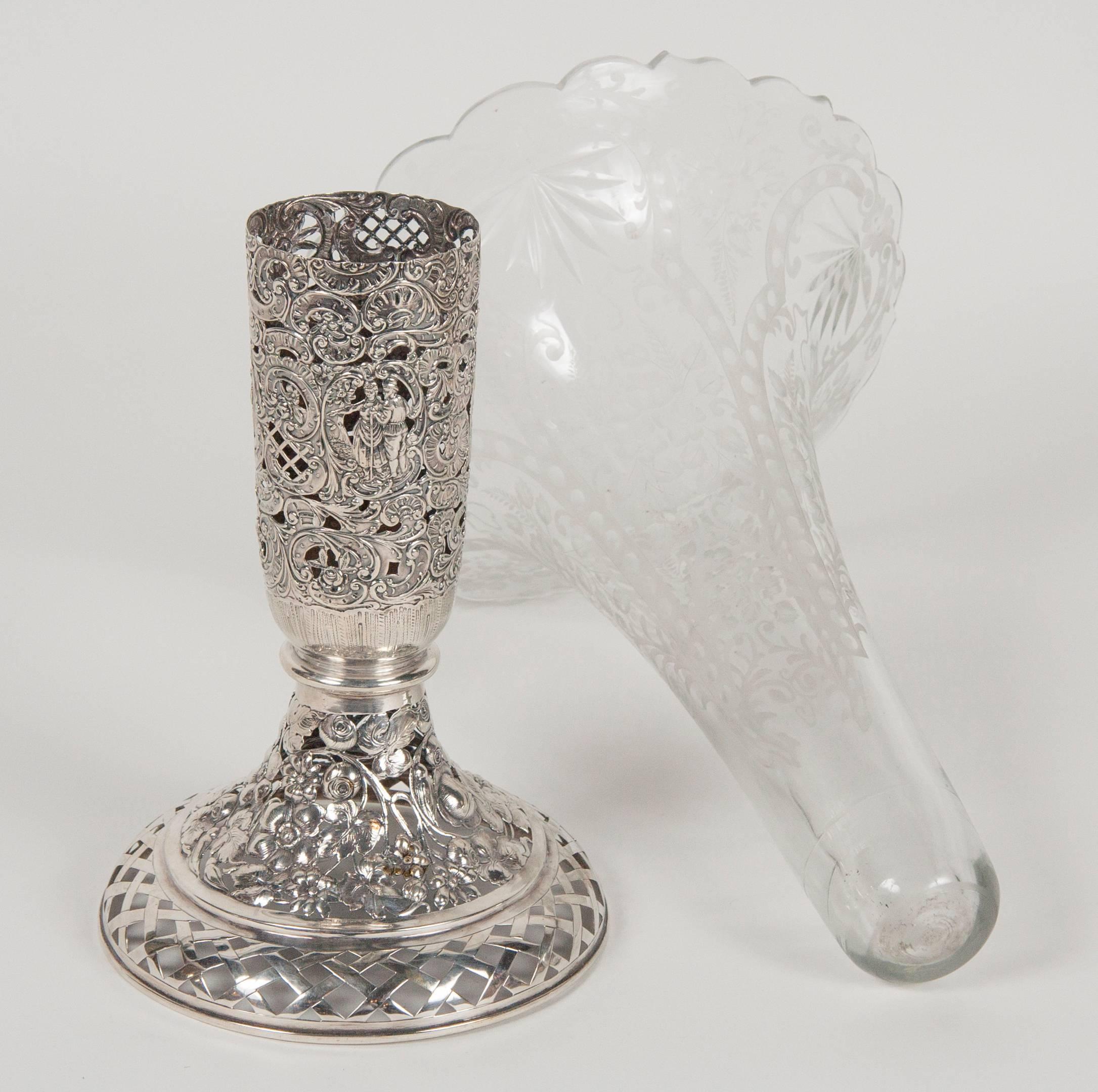 Cut Etched Crystal Vase with Silver Base For Sale 5