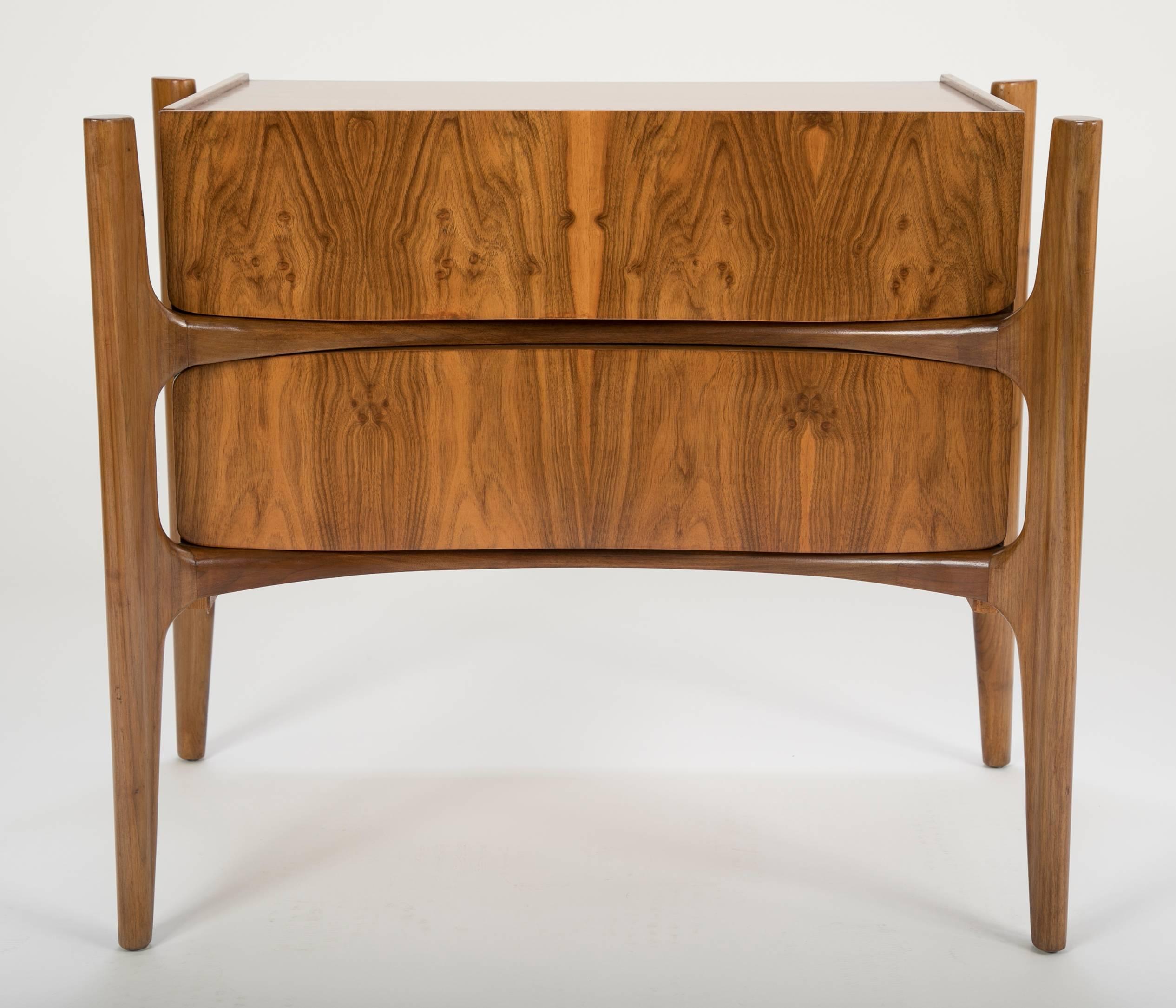Pair of William Hinn Walnut and Birch Night Stands In Good Condition In Stamford, CT