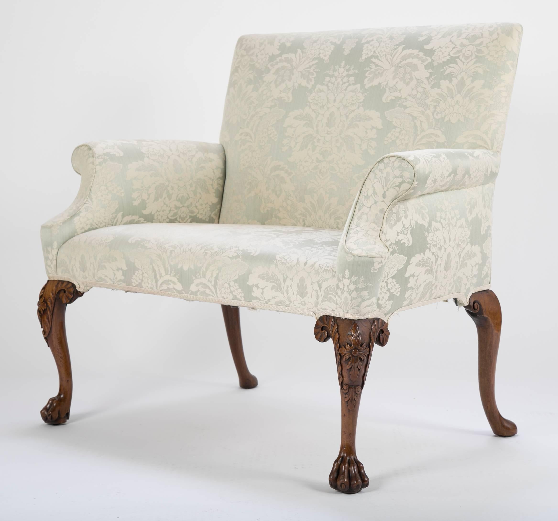 George II Period Mahogany Settee In Good Condition In Stamford, CT