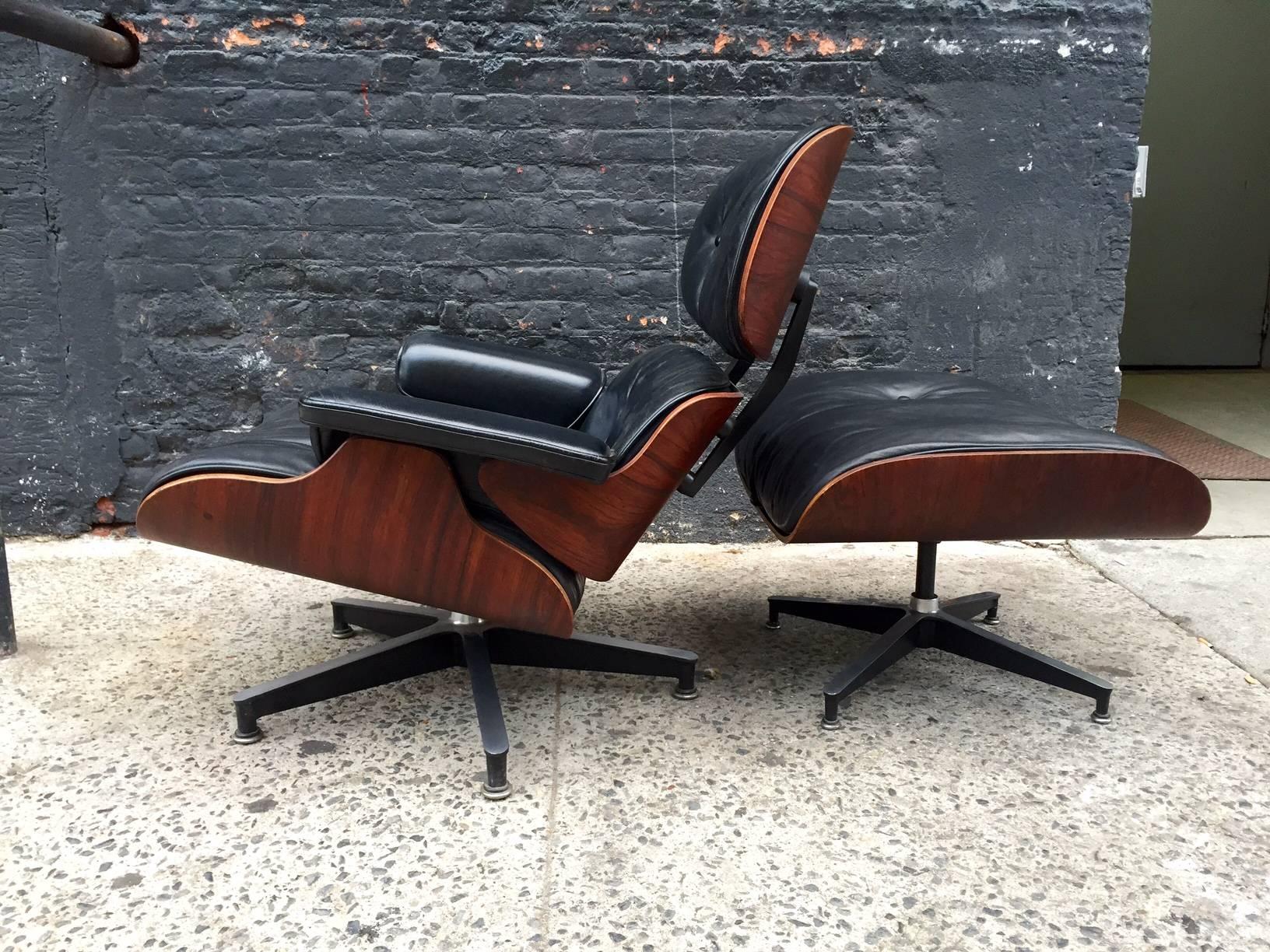 Mid-Century Modern Charles & Ray Eames Lounge Chair and Ottoman