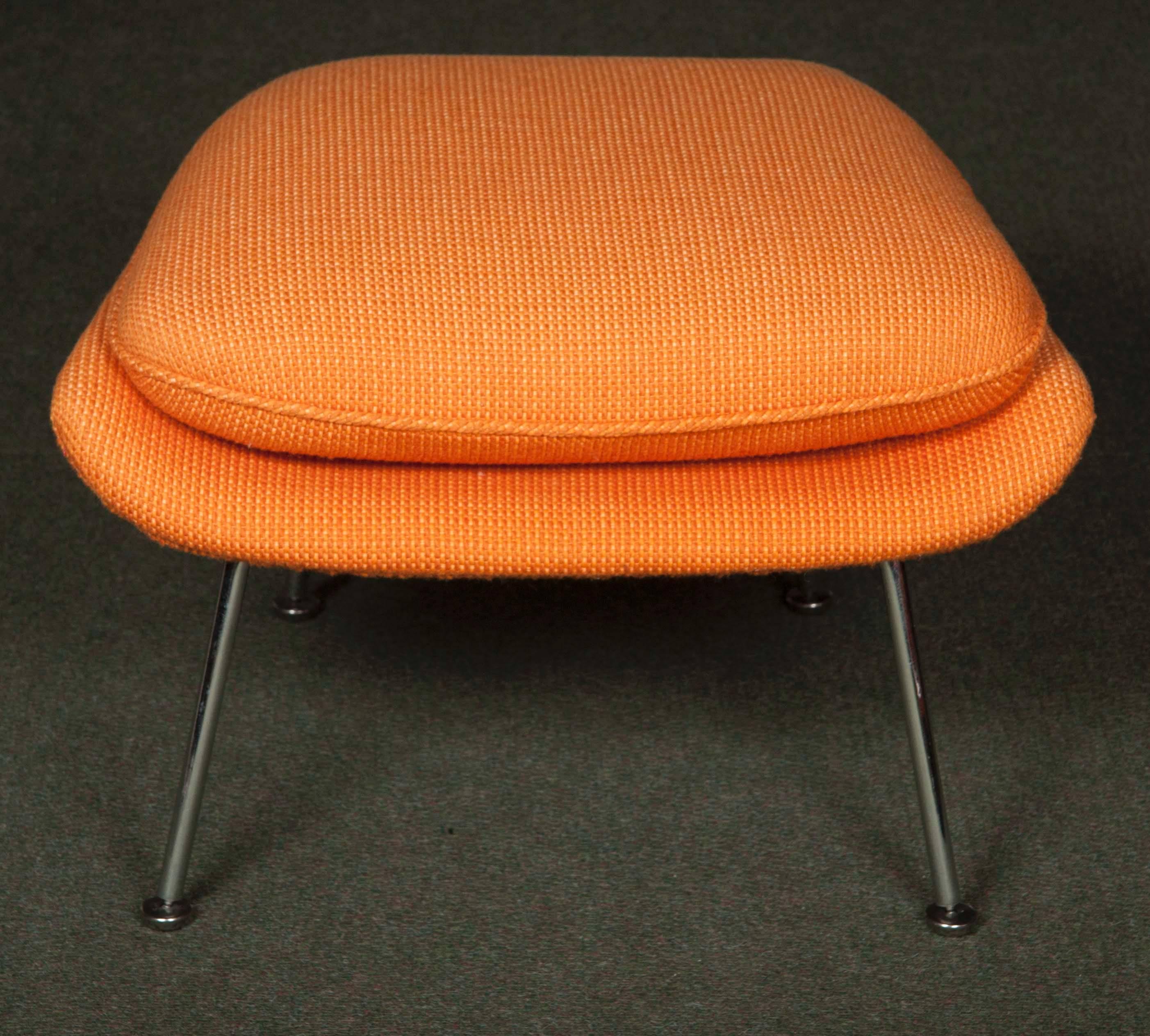 Eero Saarinen 'Womb' Chair and Ottoman for Knoll 2