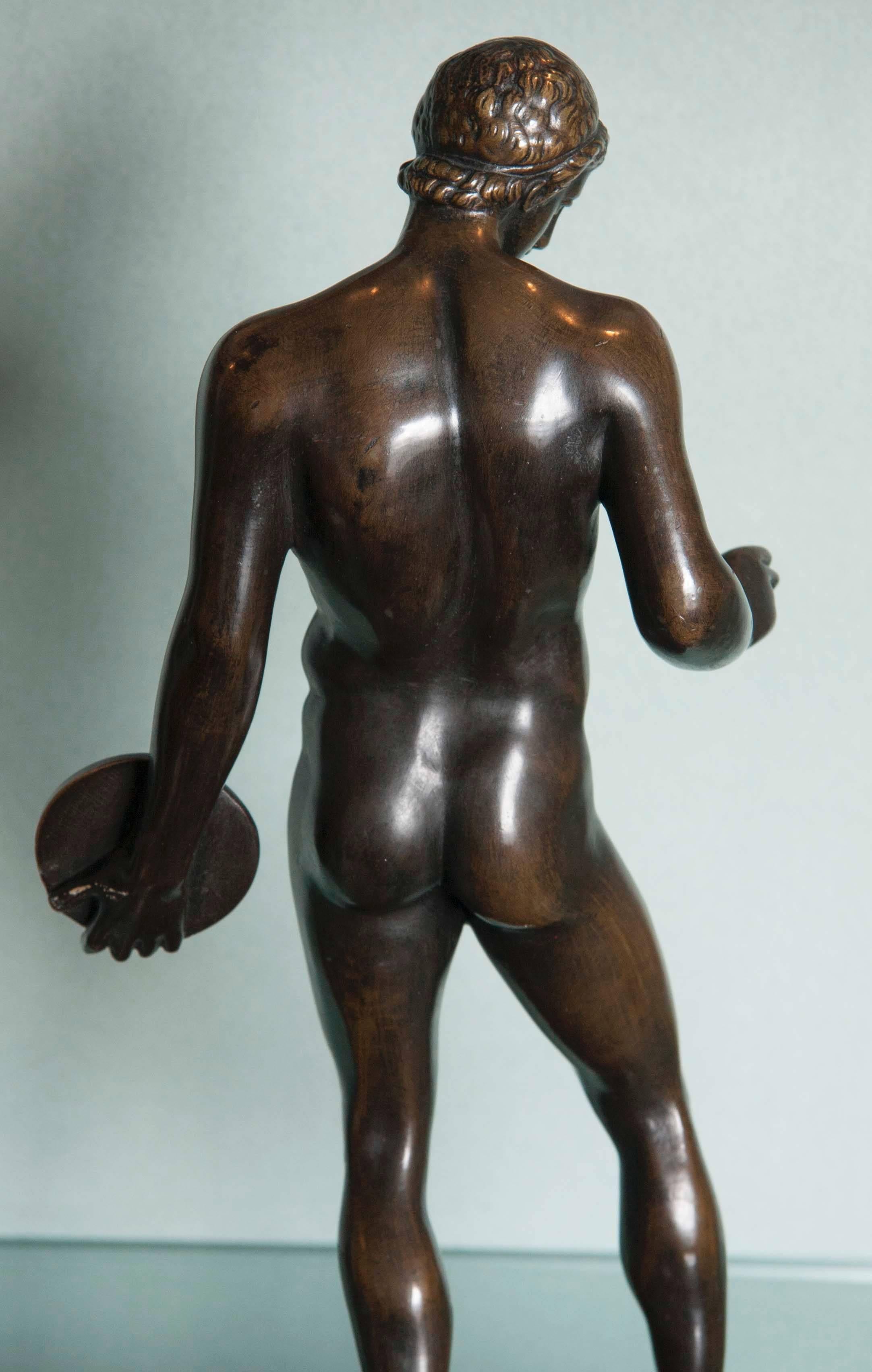 Grand Tour Patinated Bronze Sculpture of a Discus Thrower 3