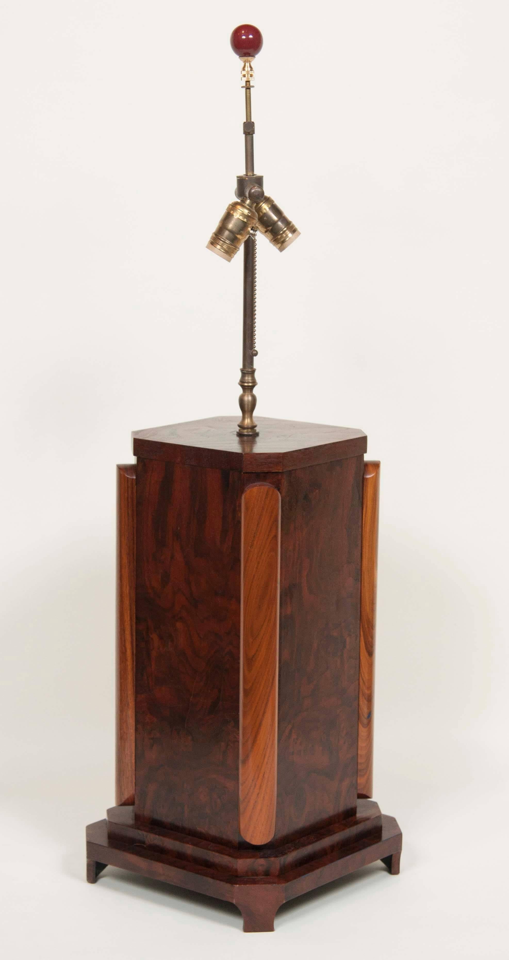 A large Mid-Century Modern, craftsman burled mahogany table lamp.