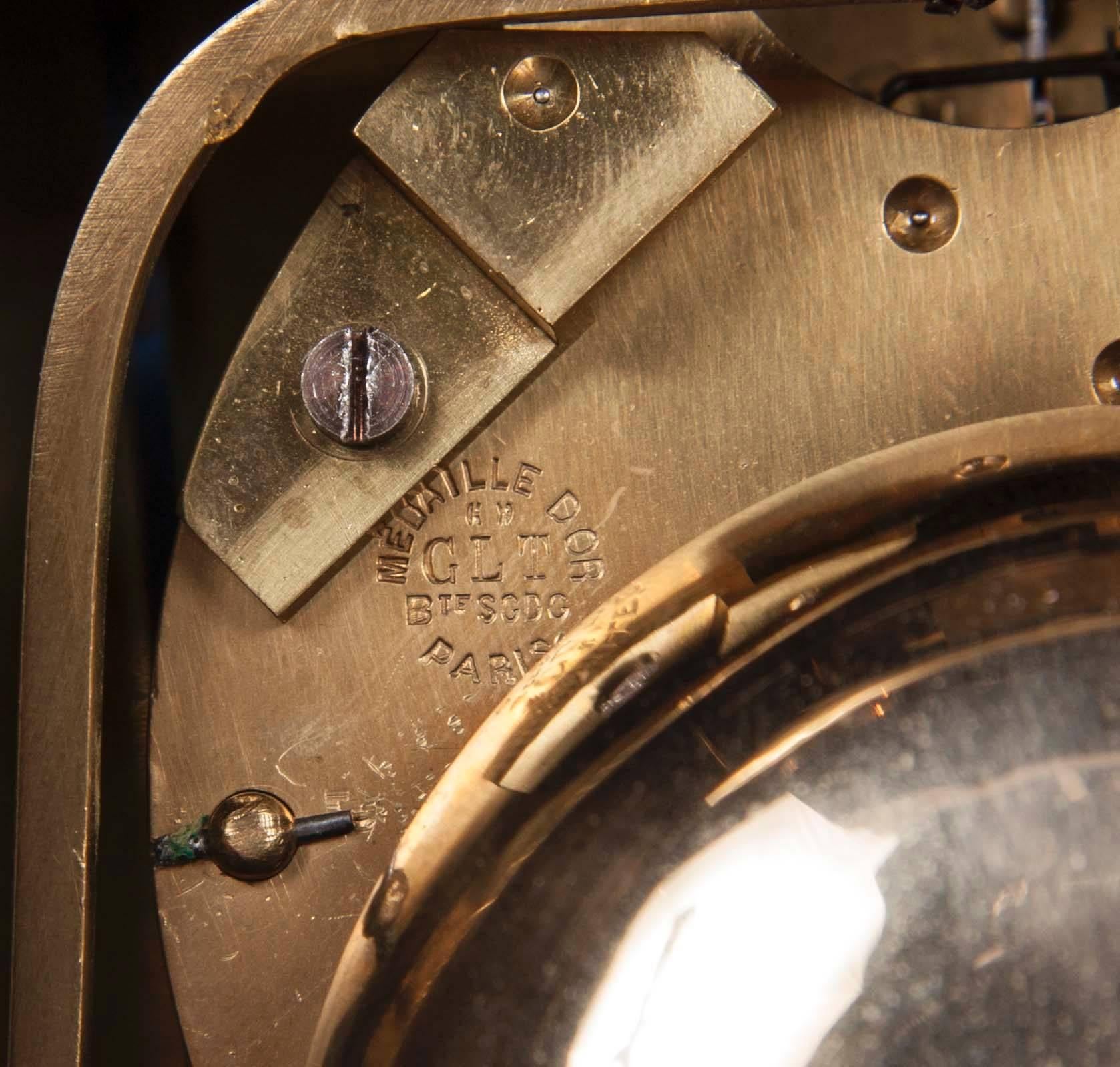 Französische Uhr des 19. Jahrhunderts mit passendem Kandelaber im Angebot 5